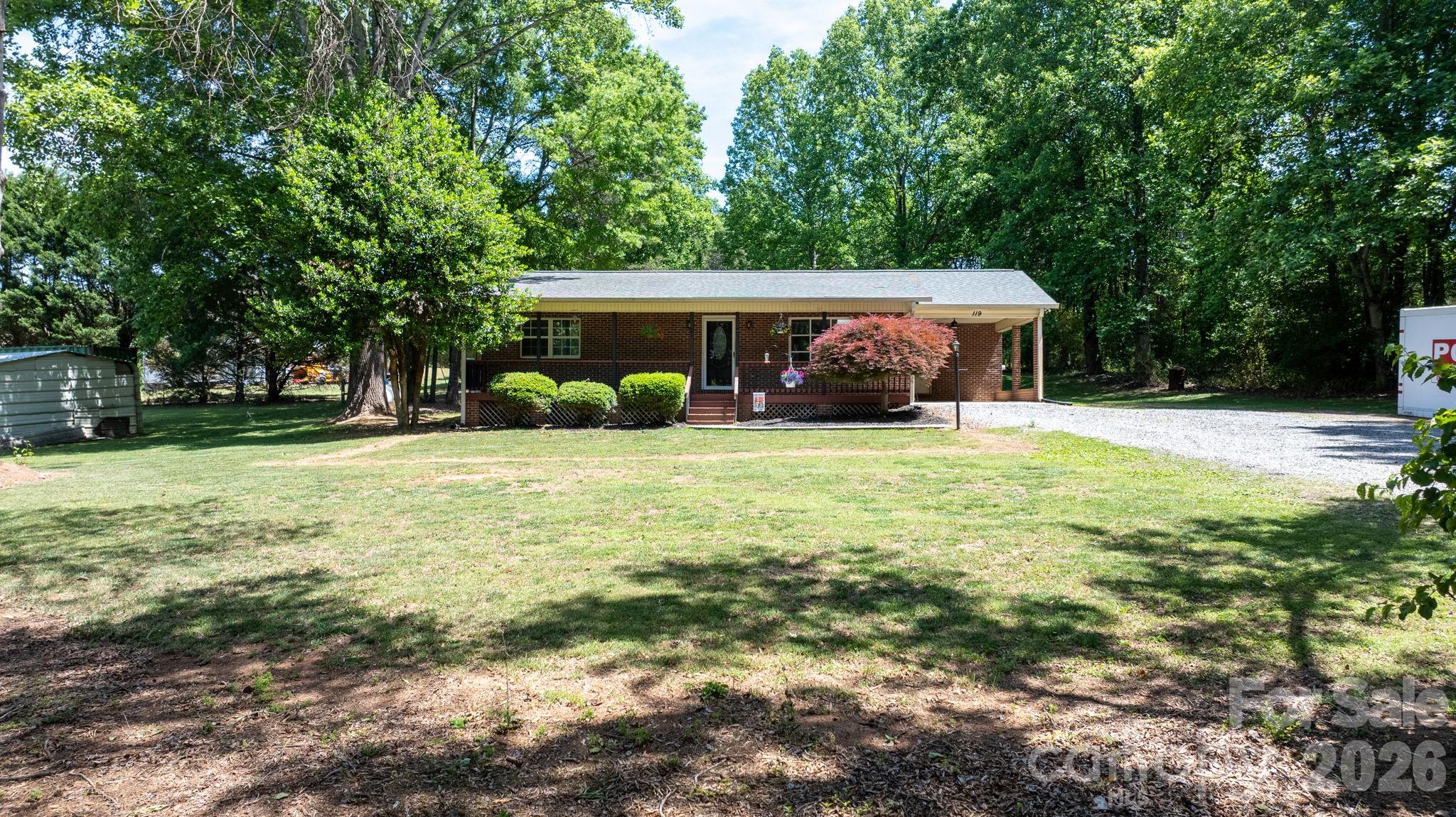 Single Family Residence at 119 Nevermore Lane, Statesville, photo 9 of 36