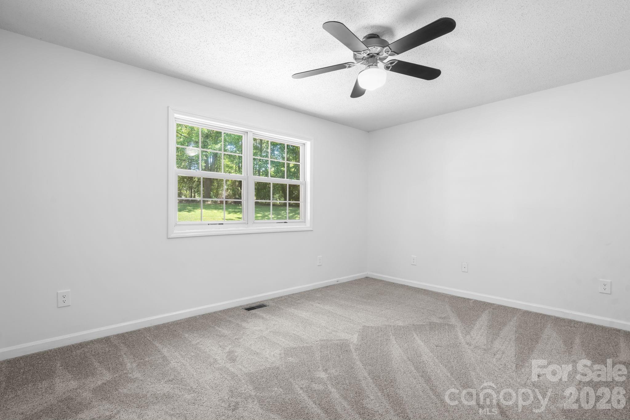 Single Family Residence at 119 Nevermore Lane, Statesville, photo 25 of 36