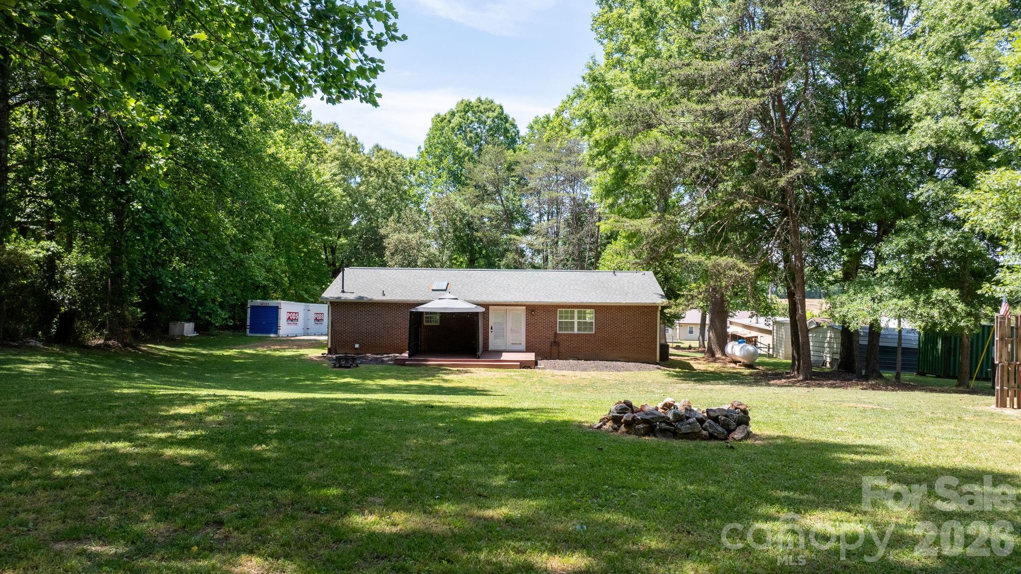 Single Family Residence at 119 Nevermore Lane, Statesville, photo 34 of 36