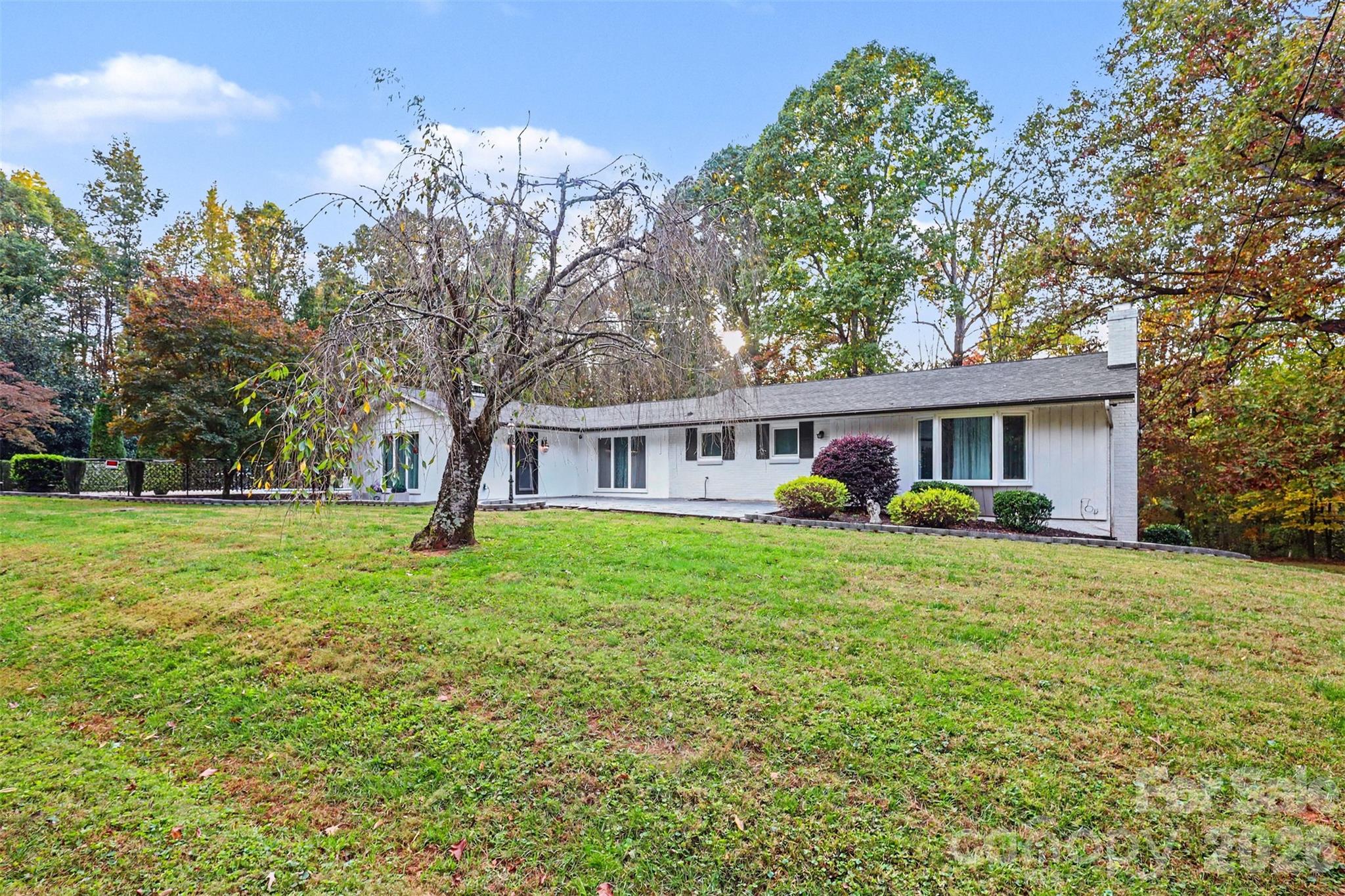 Single Family Residence at 605 Bumgarner Industrial Drive, Conover, photo 9 of 47