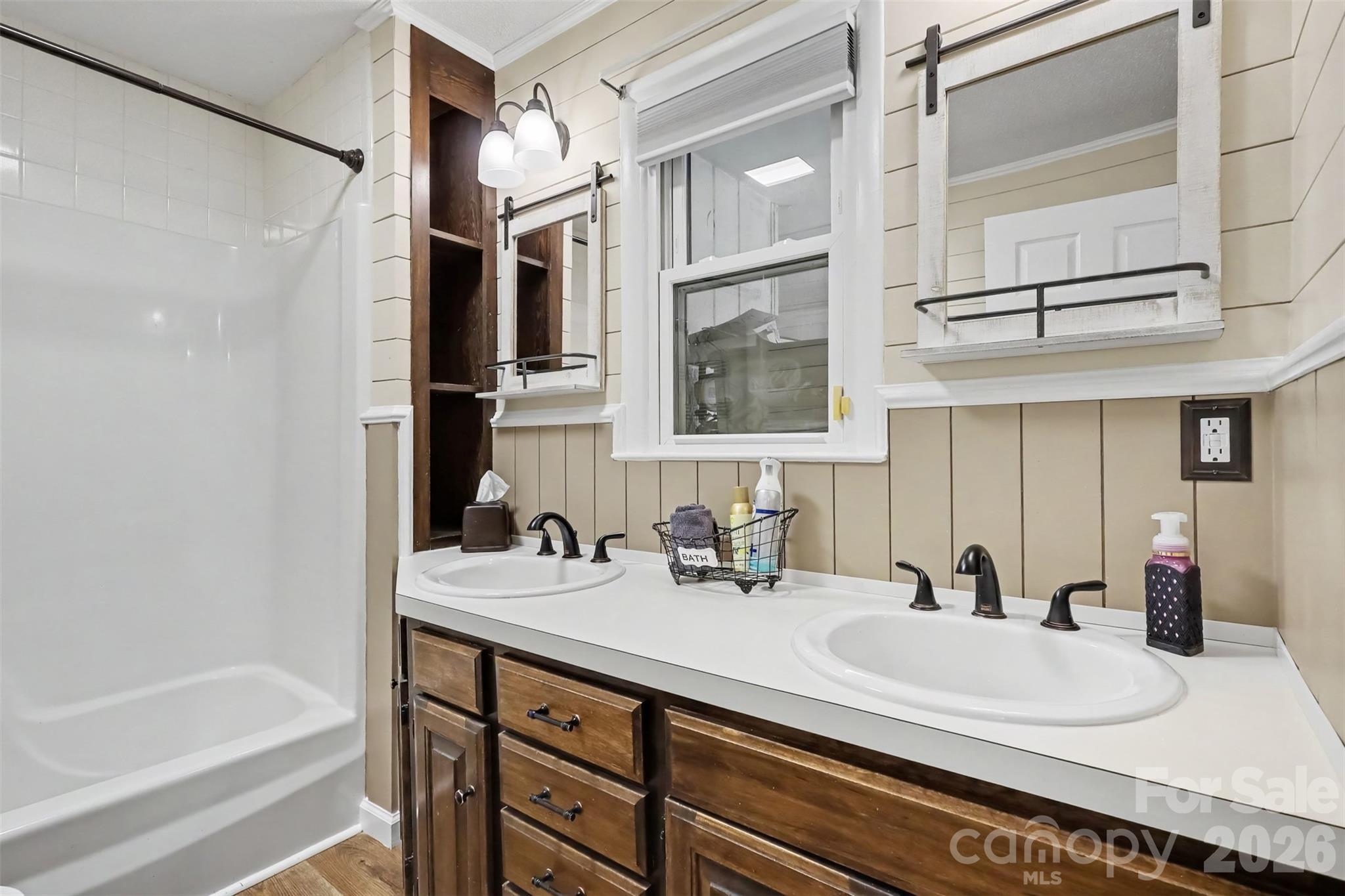 Single Family Residence at 605 Bumgarner Industrial Drive, Conover, photo 22 of 47