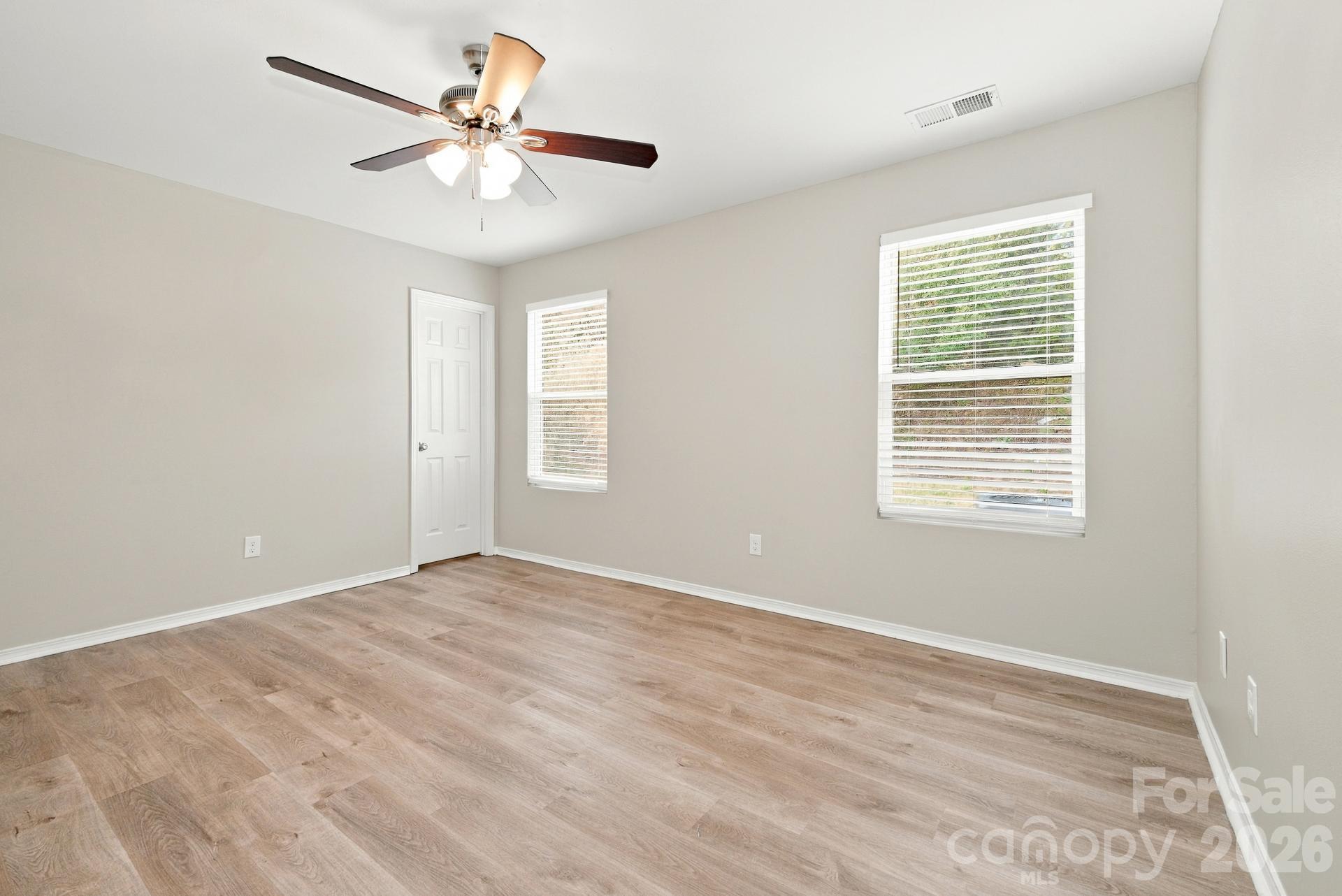 Single Family Residence at 11069 Dry Stone Drive, Huntersville, photo 7 of 15