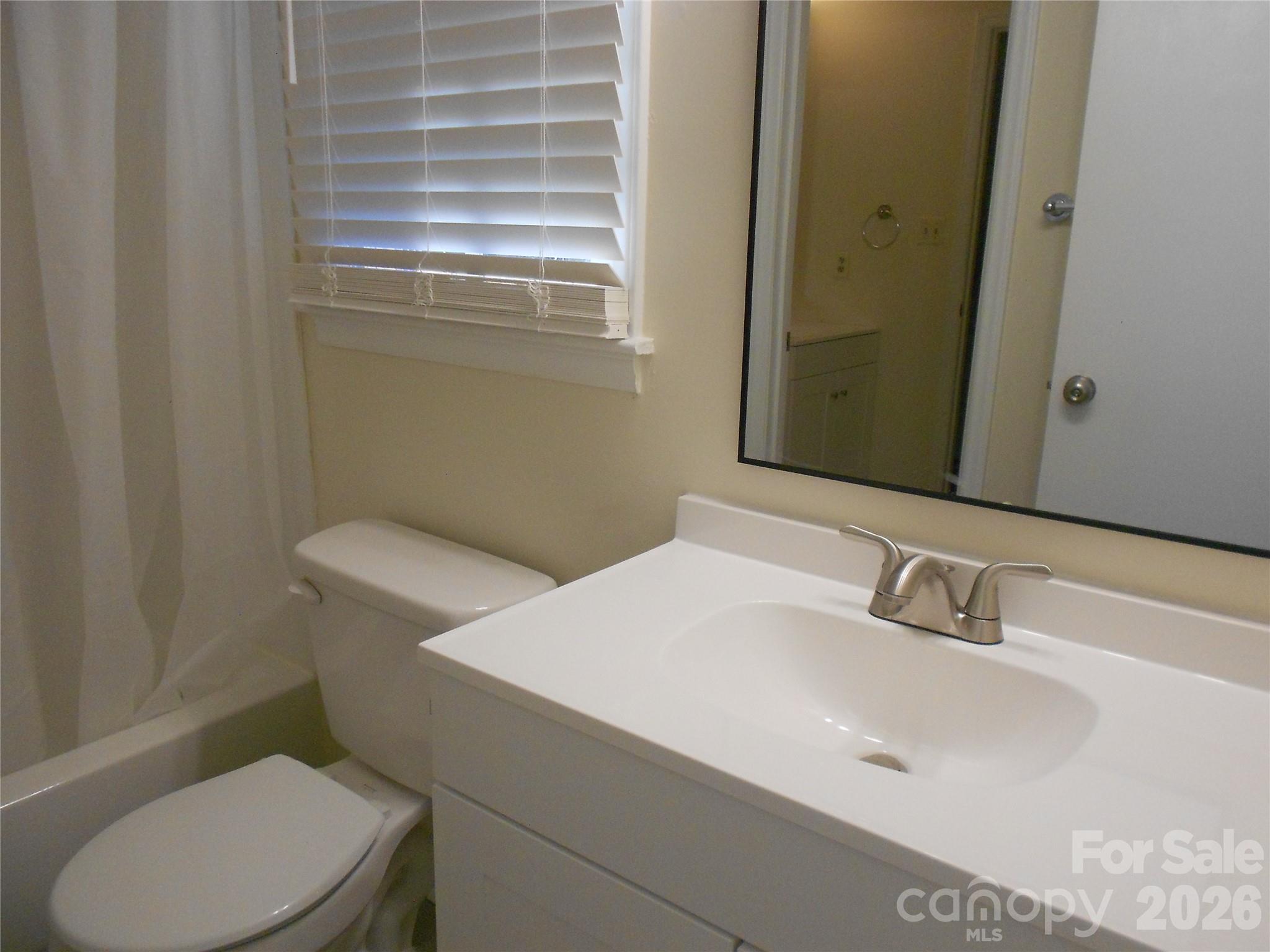 Single Family Residence at 6519 Old Meadow Road, Charlotte, photo 11 of 27