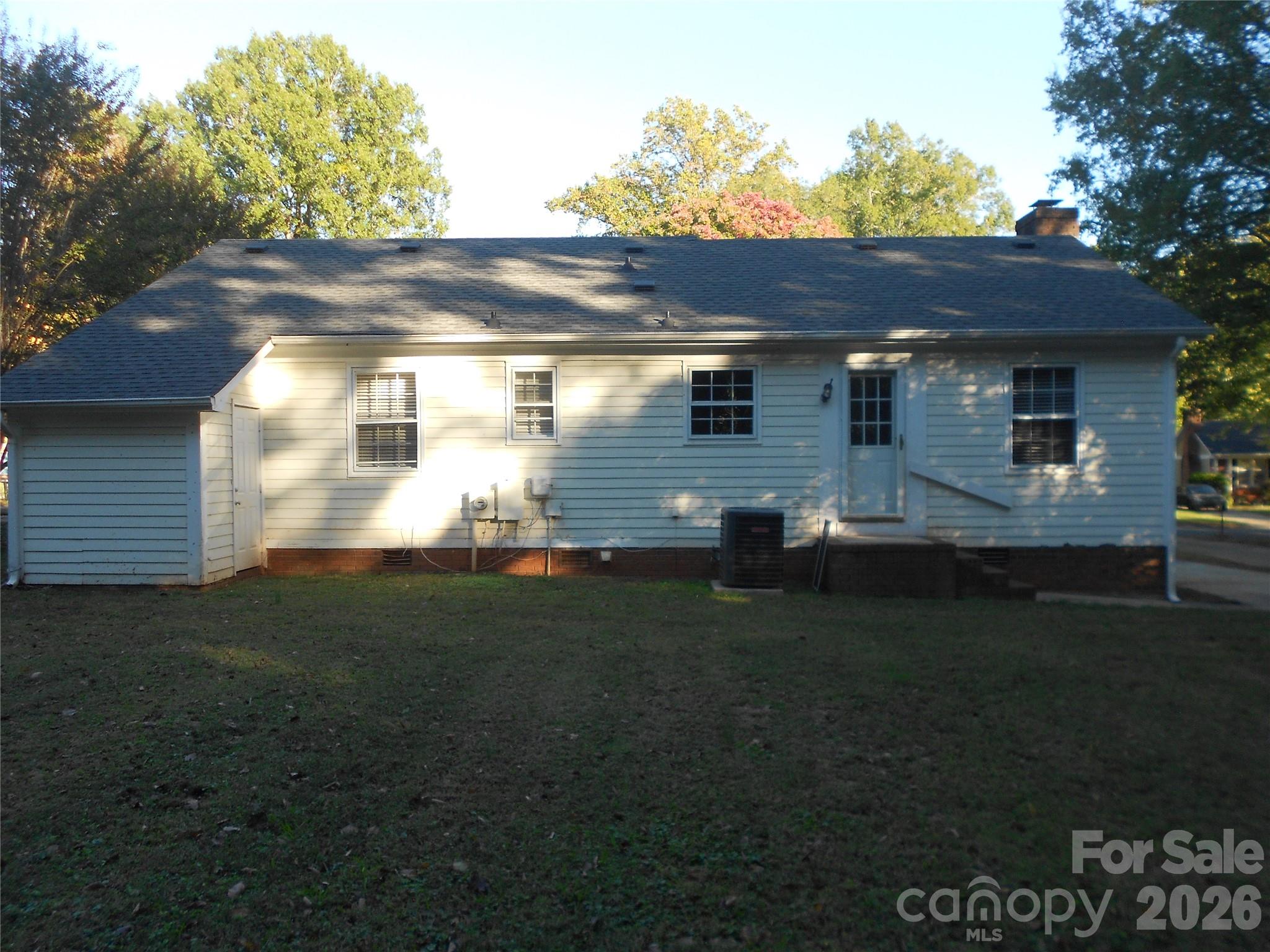Single Family Residence at 6519 Old Meadow Road, Charlotte, photo 23 of 27