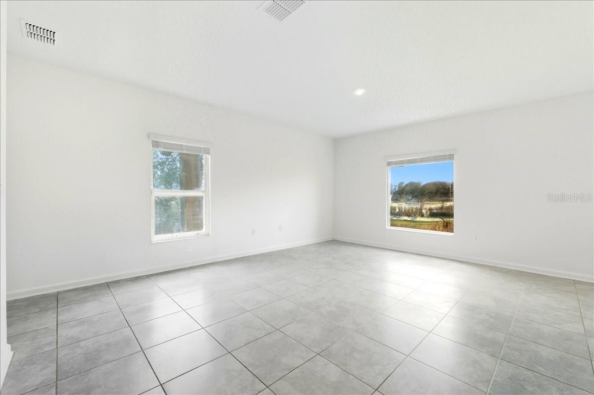 Single Family Residence at 1140 TYLER LOOP, WINTER HAVEN, photo 15 of 36
