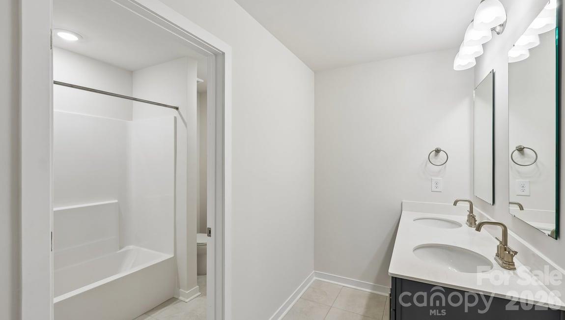 Single Family Residence at 4151 Round Table Drive, Gastonia, photo 36 of 40