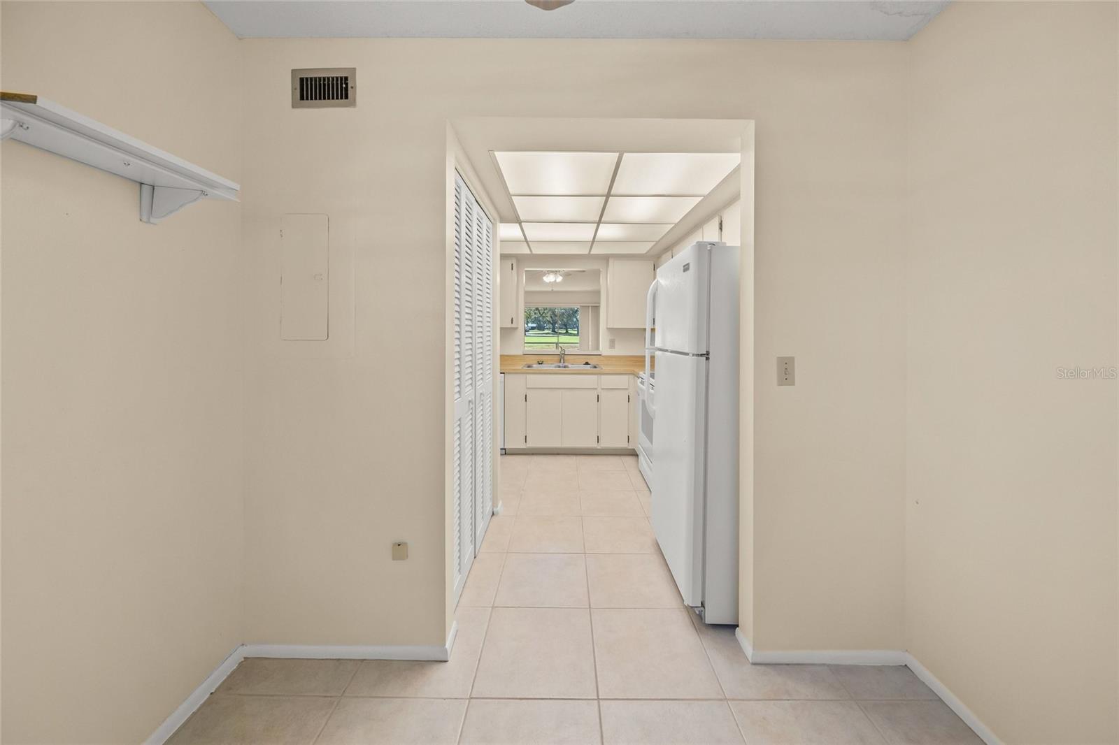 Condominium at 7860 PALM AIRE LN #105, SARASOTA, photo 6 of 42
