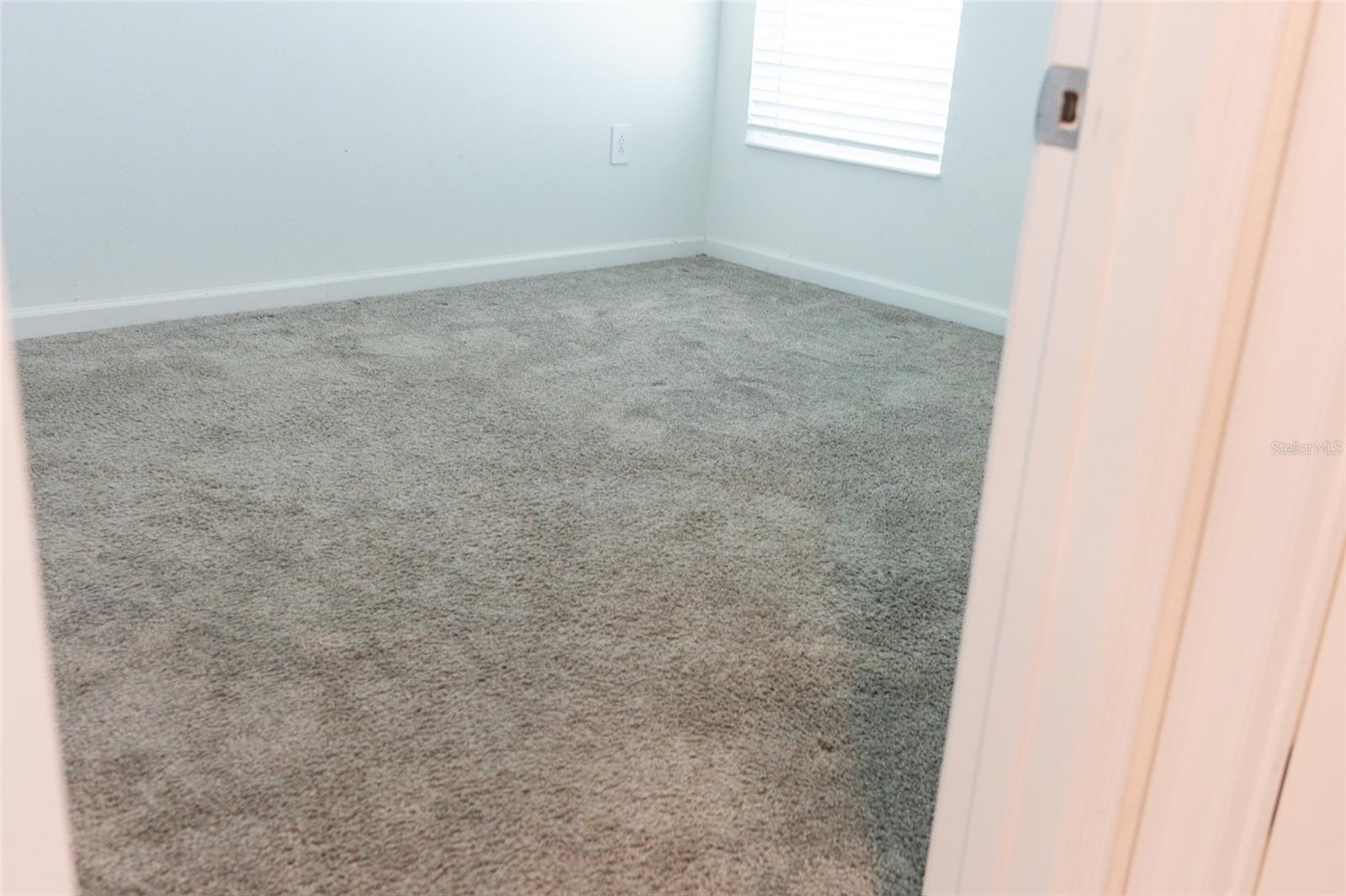 Single Family Residence at 639 DARING DR, DAVENPORT, photo 8 of 31