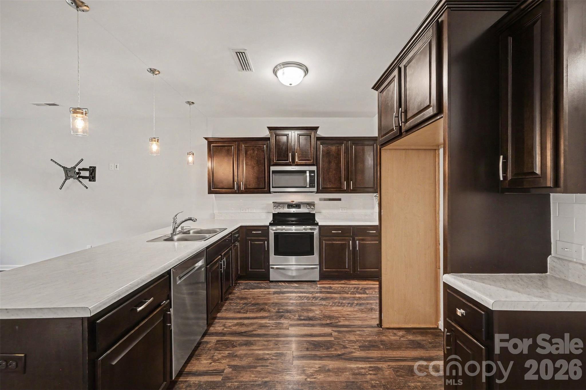 Single Family Residence at 1970 Mallard Pointe Drive, Kannapolis, photo 12 of 29