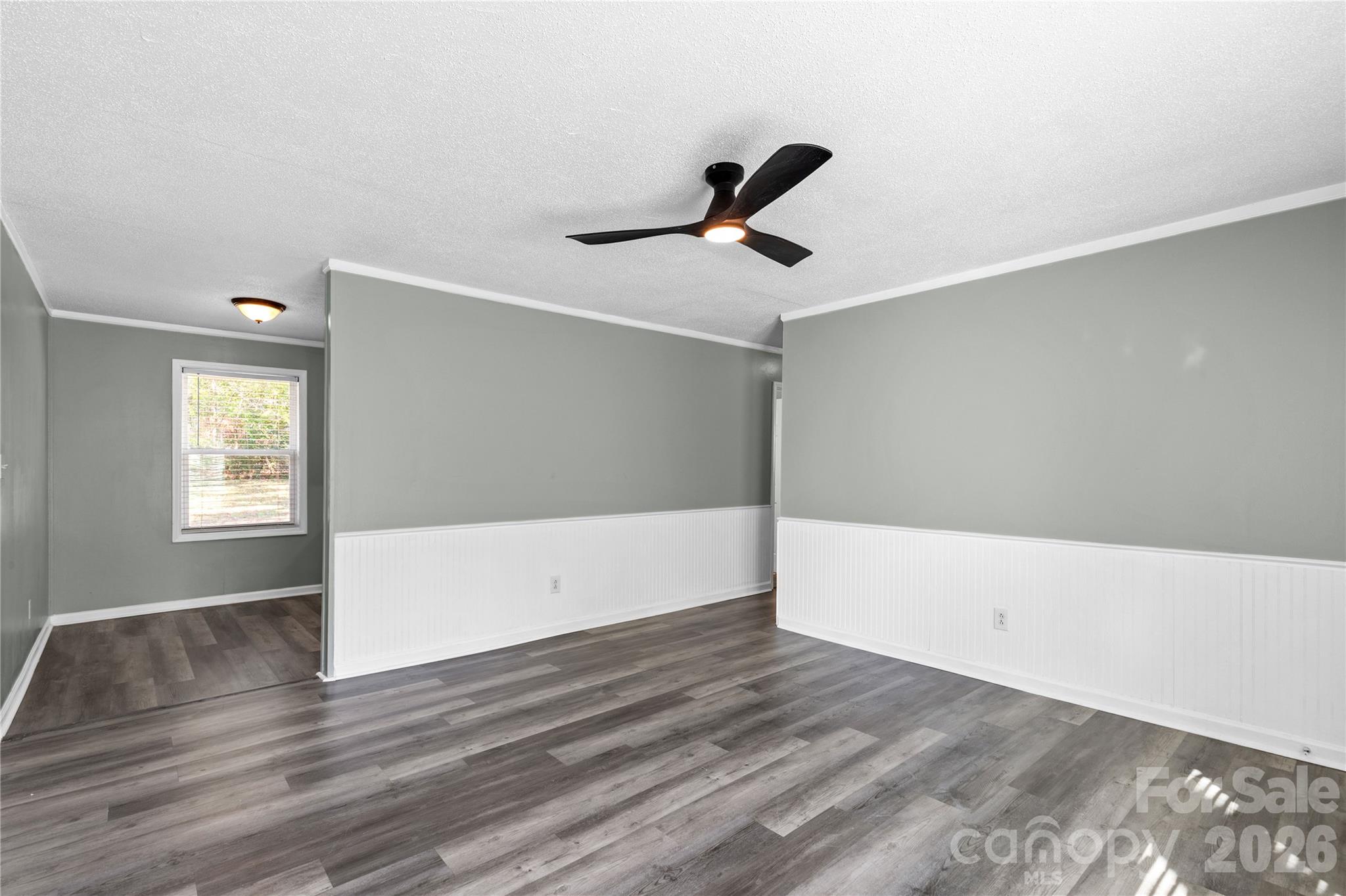 Single Family Residence at 102 Autumn Place, York, photo 4 of 28