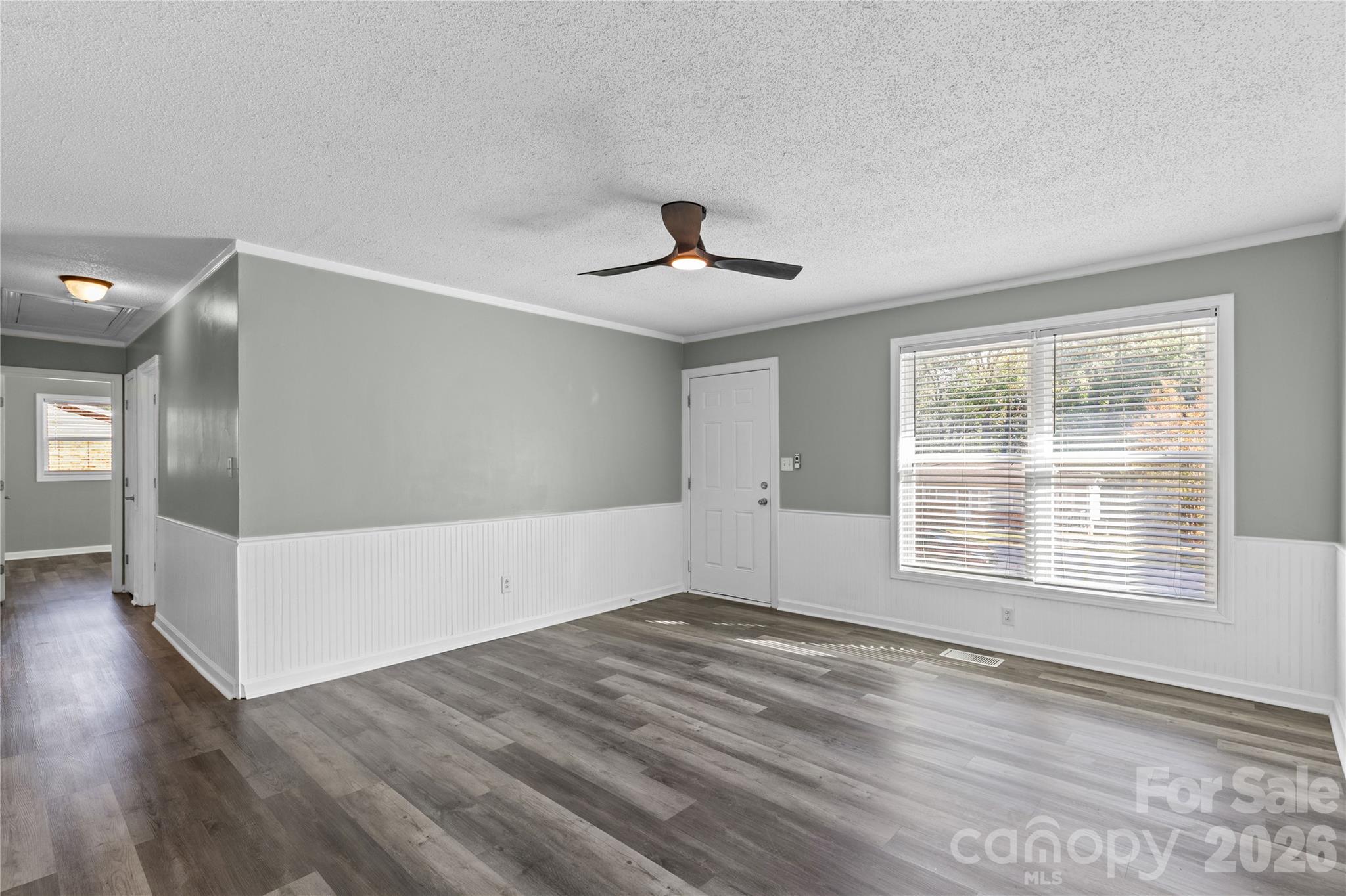 Single Family Residence at 102 Autumn Place, York, photo 5 of 28