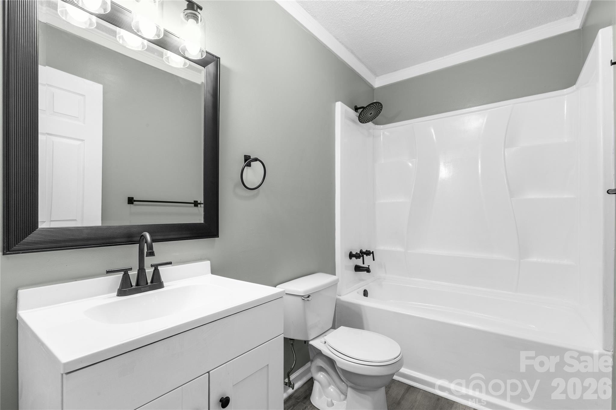 Single Family Residence at 102 Autumn Place, York, photo 10 of 28