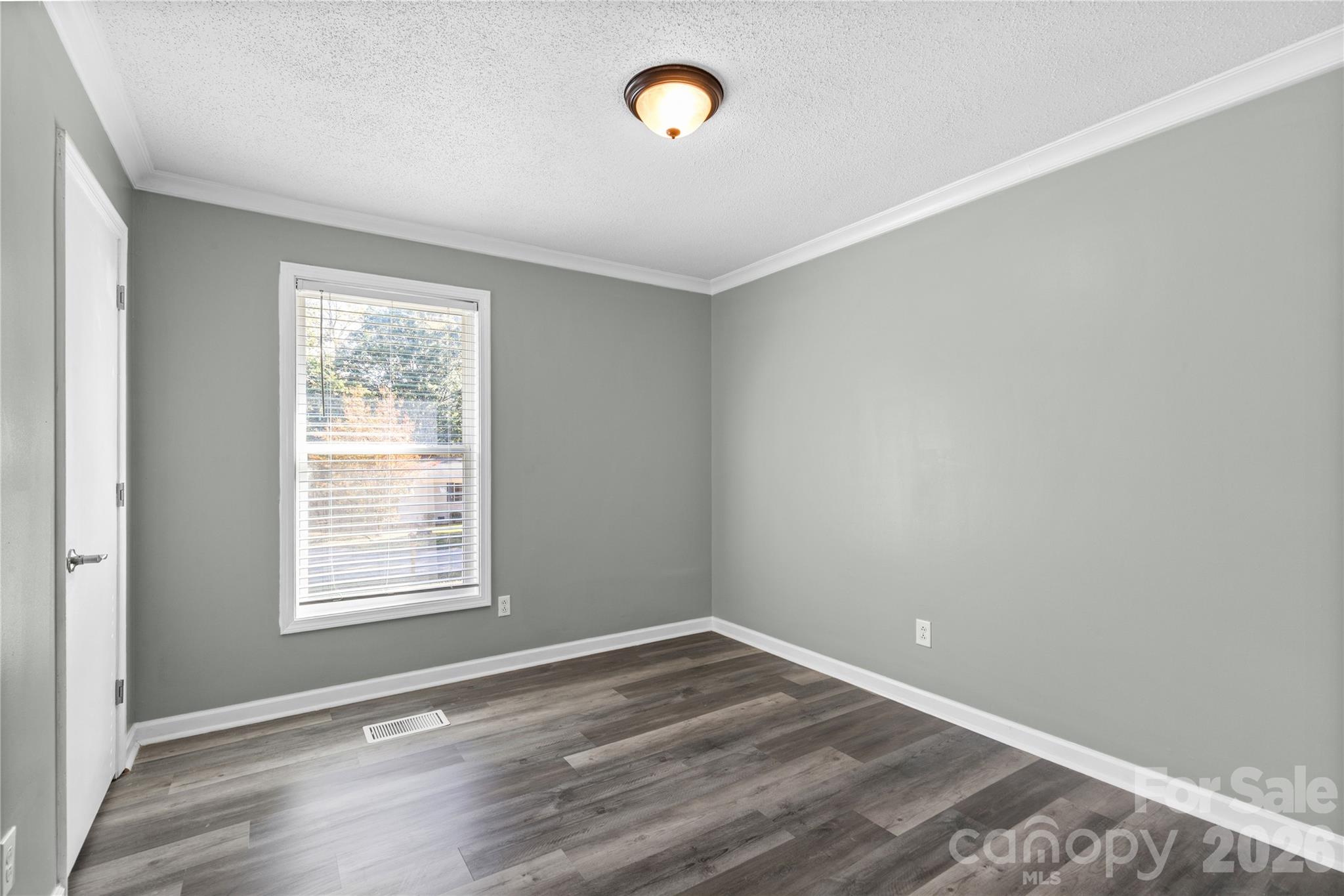 Single Family Residence at 102 Autumn Place, York, photo 11 of 28