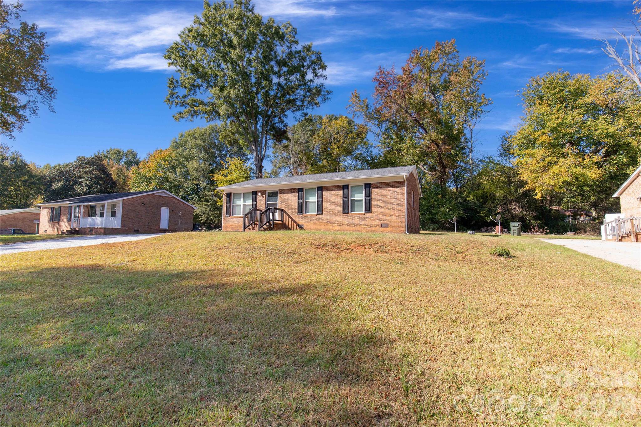 Single Family Residence at 102 Autumn Place, York, photo 18 of 28