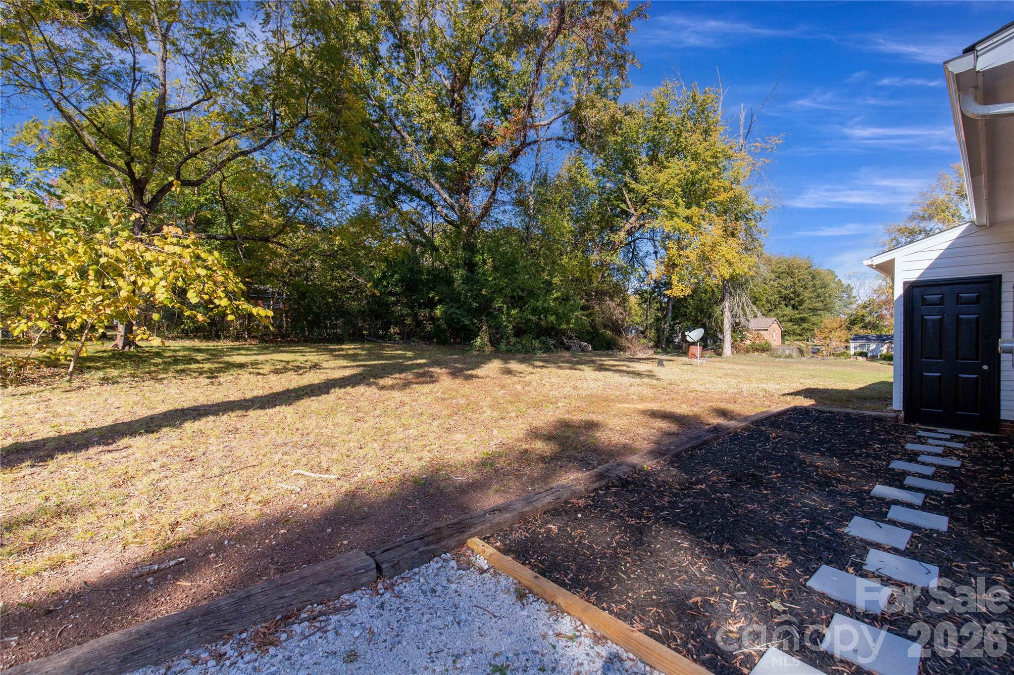 Single Family Residence at 102 Autumn Place, York, photo 20 of 28