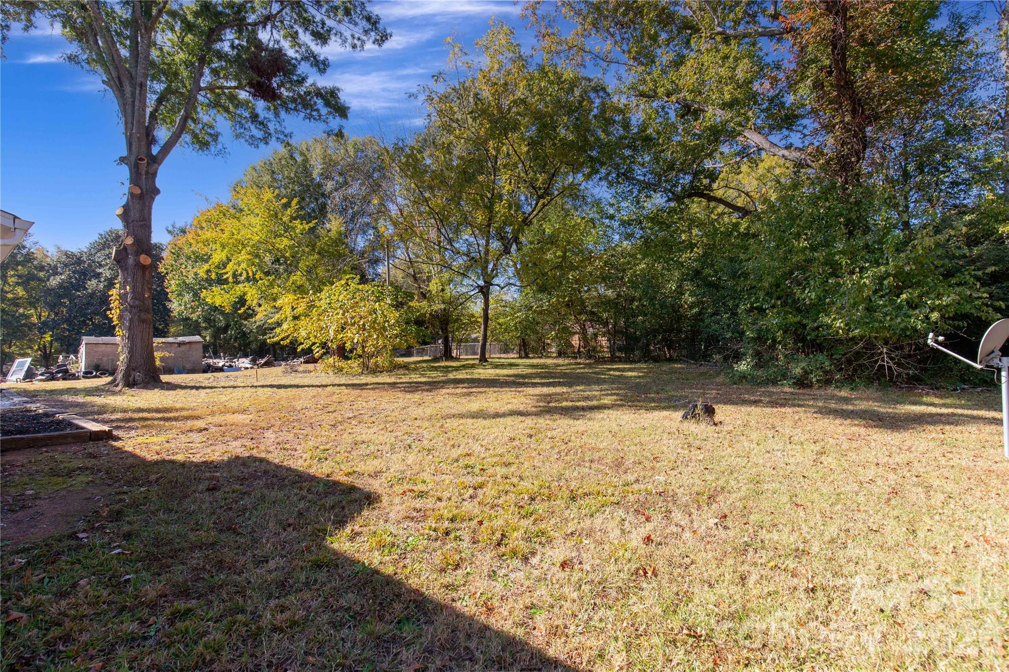 Single Family Residence at 102 Autumn Place, York, photo 22 of 28