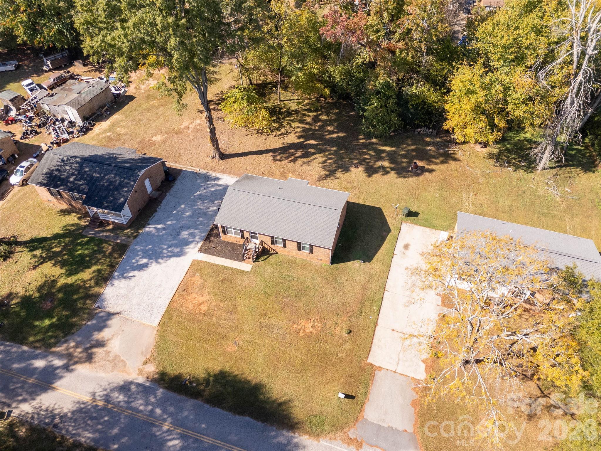 Single Family Residence at 102 Autumn Place, York, photo 23 of 28