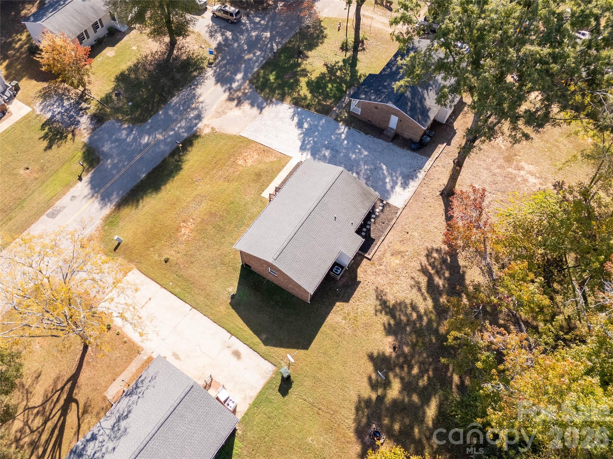 Single Family Residence at 102 Autumn Place, York, photo 27 of 28