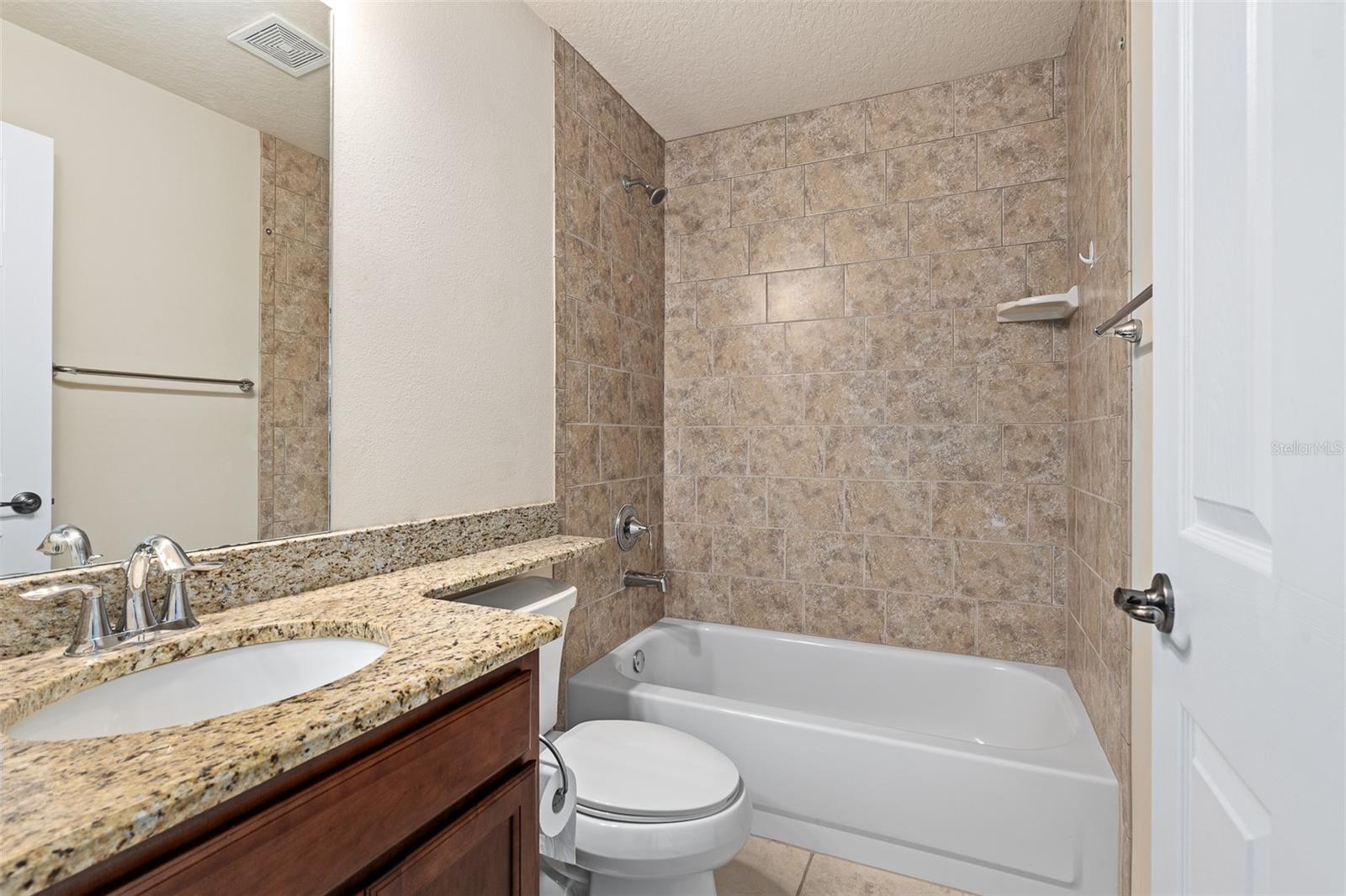 Guest Bath - 146 ARENA LAKE DR, PALM COAST