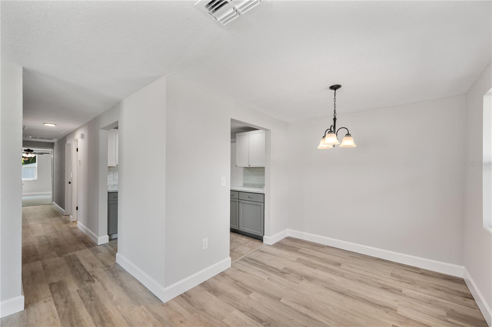 Single Family Residence at 306 BASSEDENA CIR N, LAKELAND, photo 12 of 28