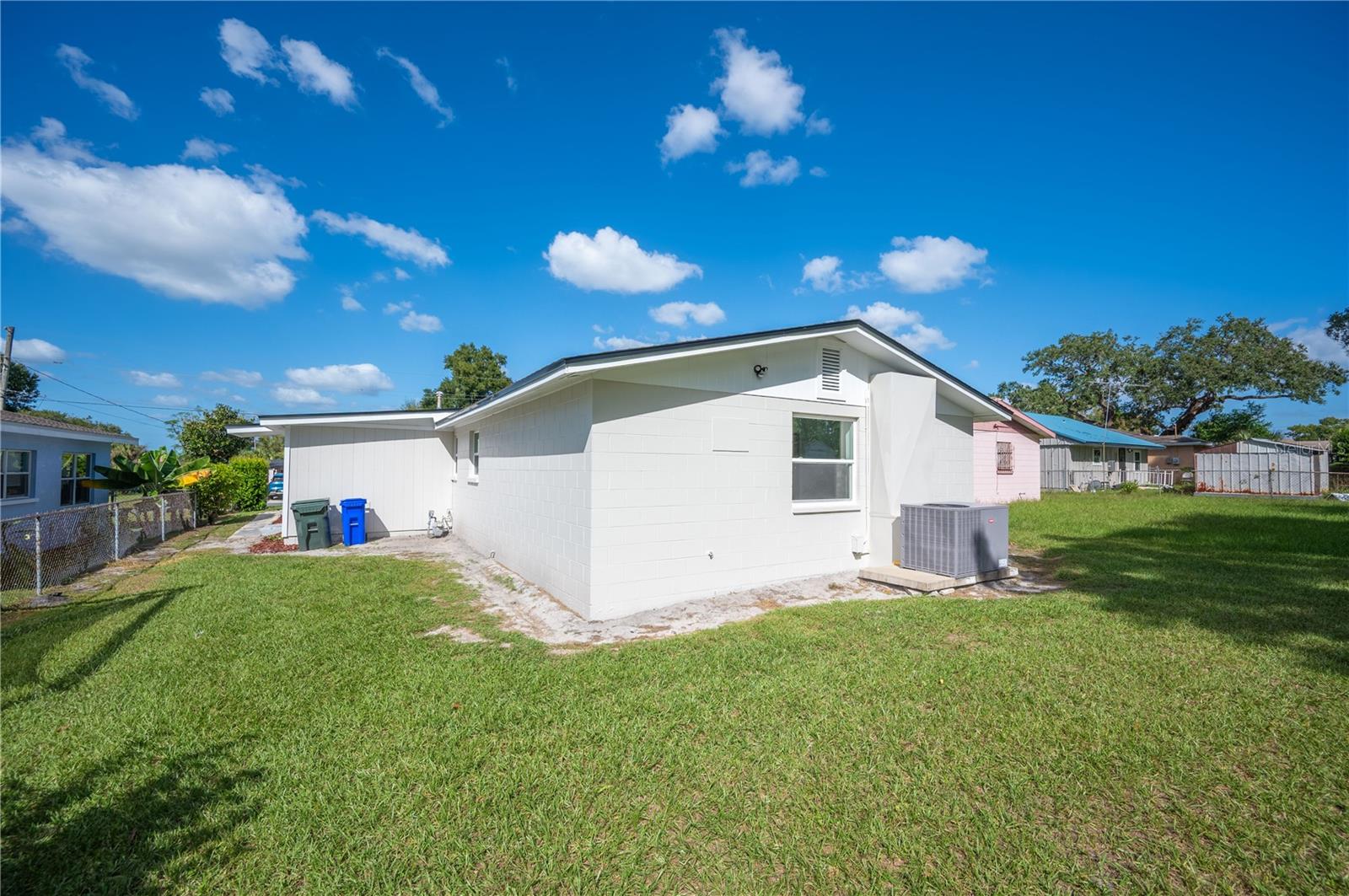 Single Family Residence at 306 BASSEDENA CIR N, LAKELAND, photo 27 of 28