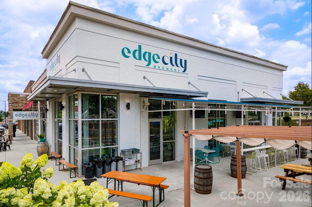 Area Attraction - 7360 Marino Court, Charlotte