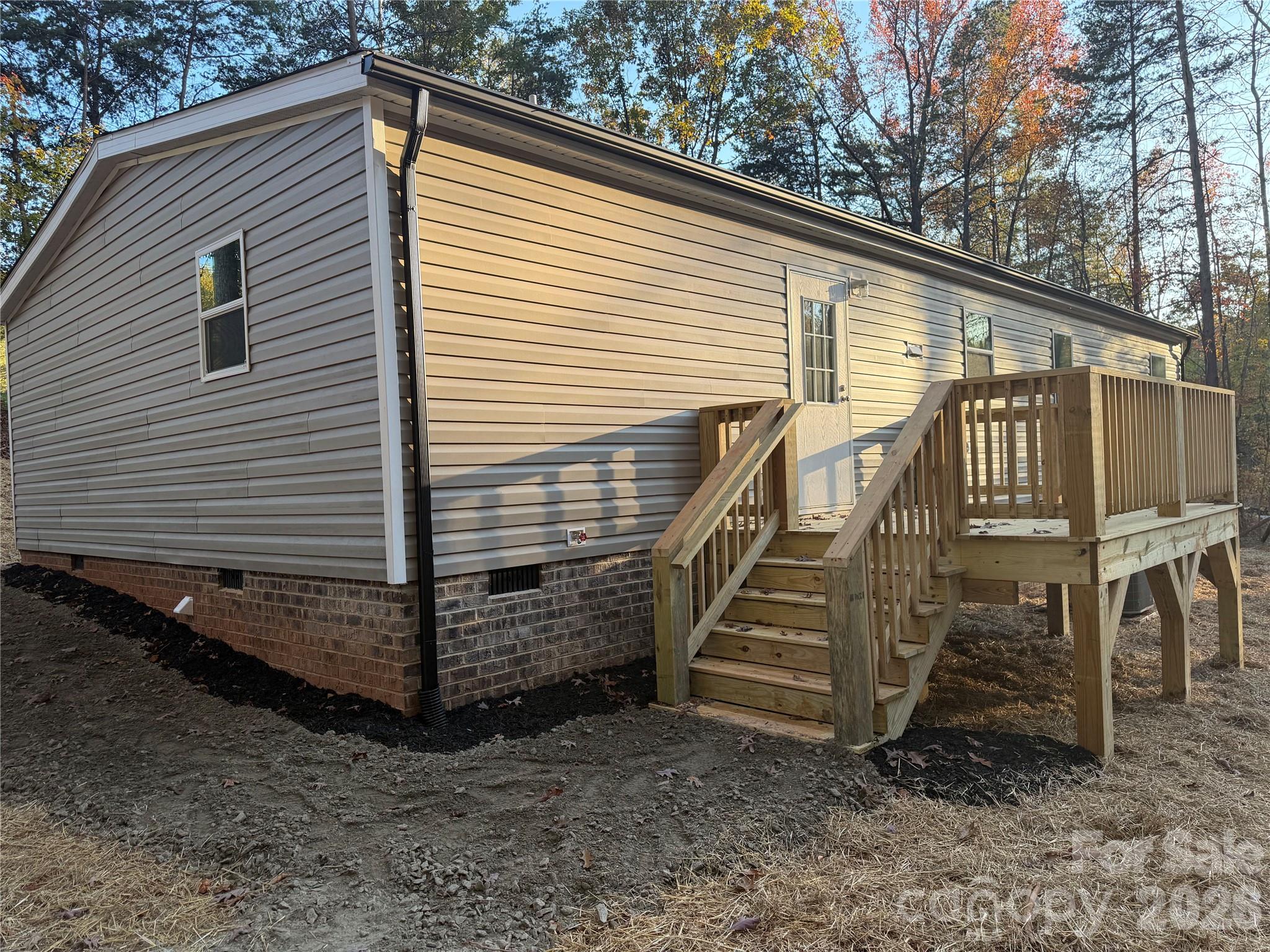 Single Family Residence at 2200 Sunshine Lane, Morganton, photo 2 of 29