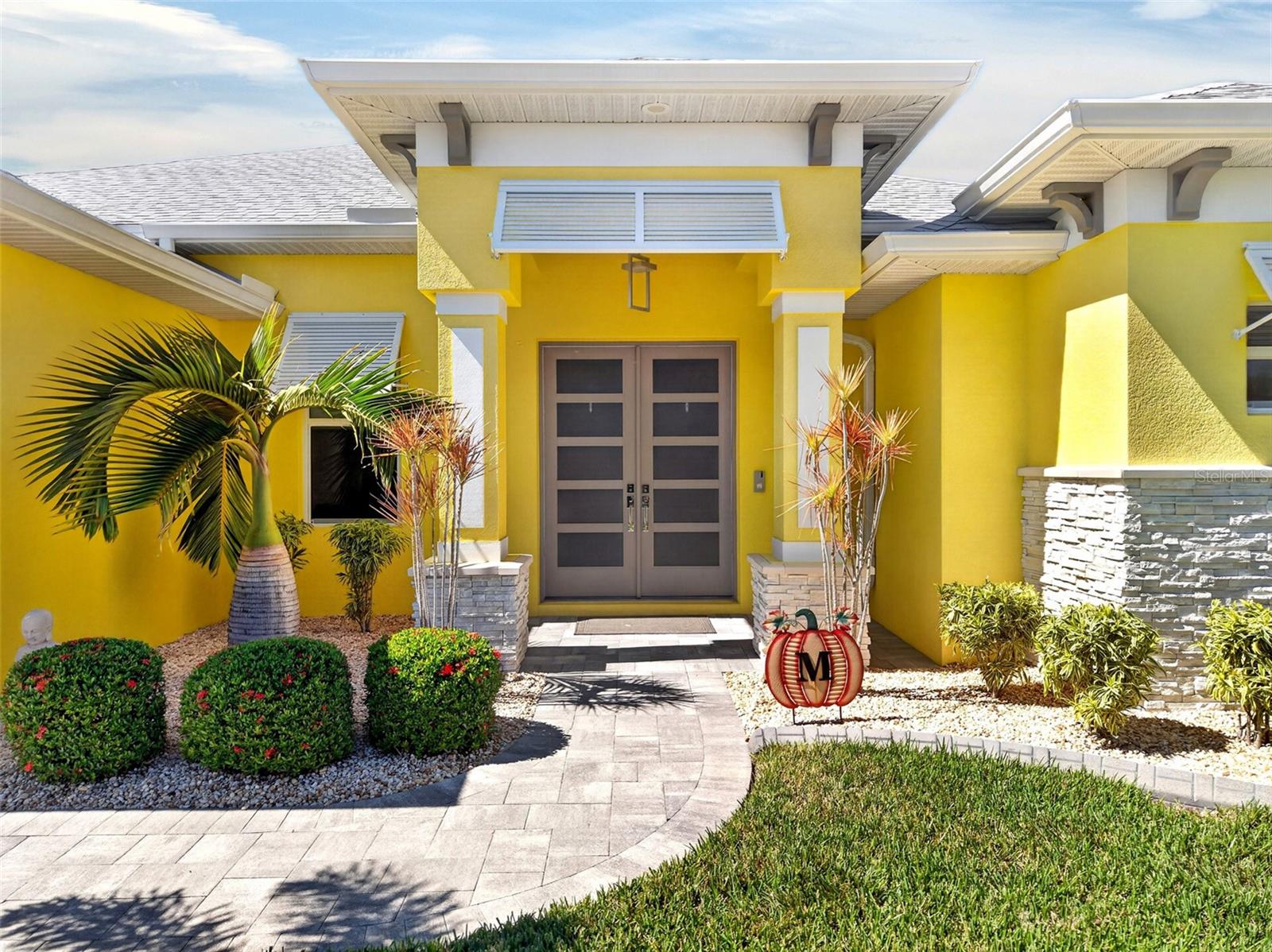 Single Family Residence at 10001 WINNIPEG ST, PORT CHARLOTTE, photo 3 of 47