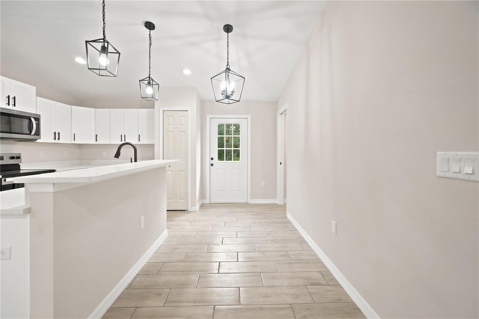 Single Family Residence at 1557 SW SEAWEED AVE, DUNNELLON, photo 7 of 29