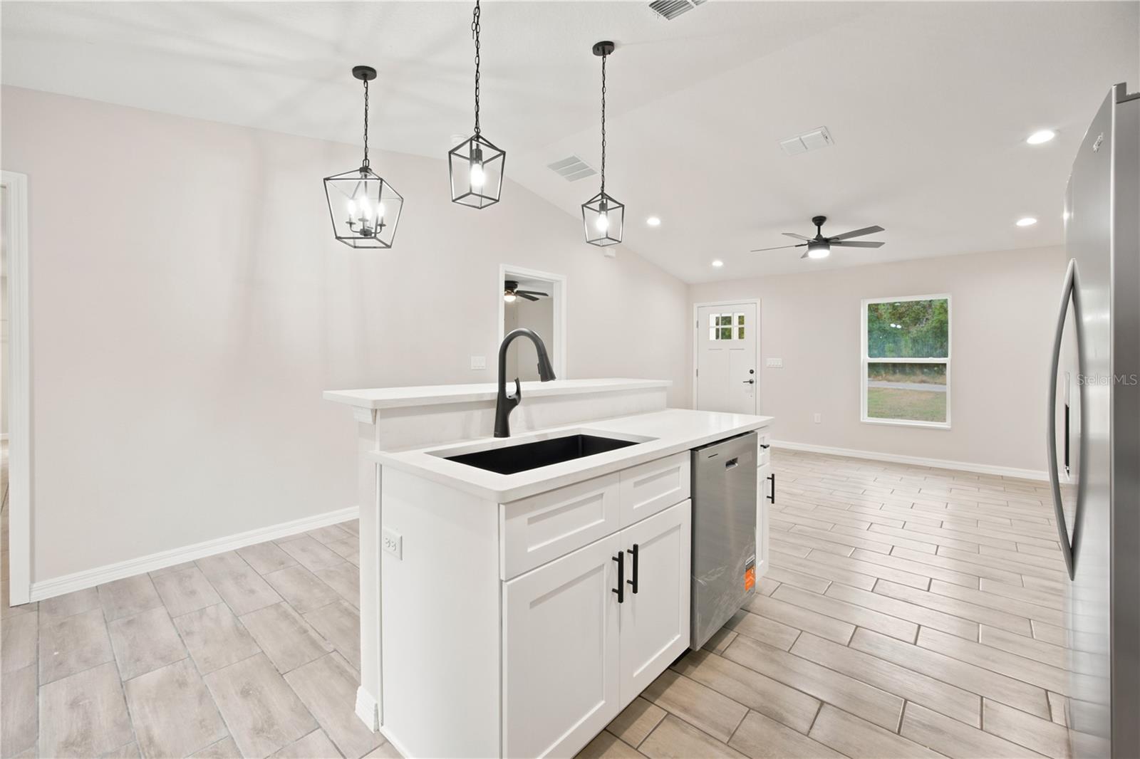 Single Family Residence at 1557 SW SEAWEED AVE, DUNNELLON, photo 11 of 29
