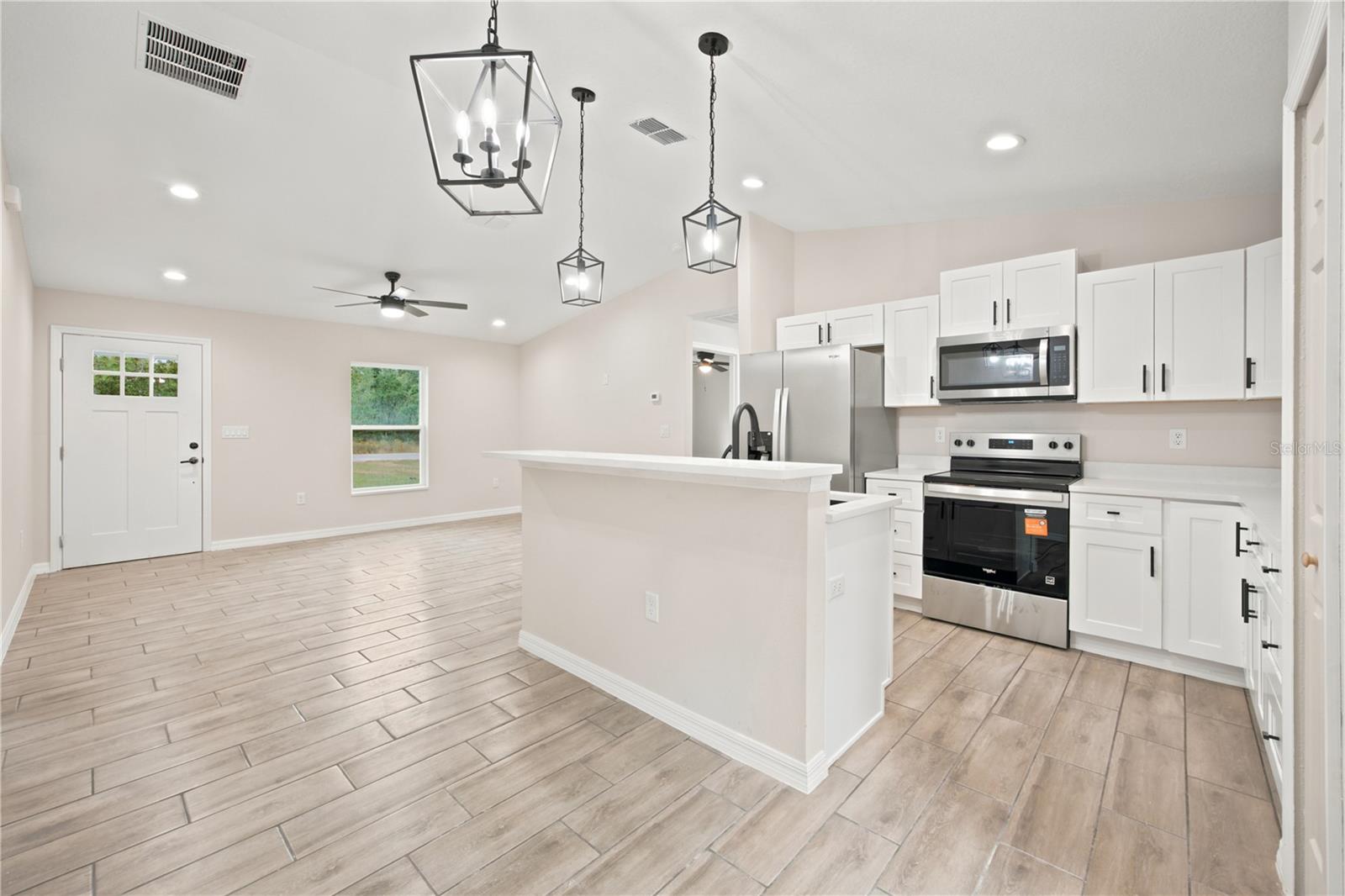 Single Family Residence at 1557 SW SEAWEED AVE, DUNNELLON, photo 18 of 29