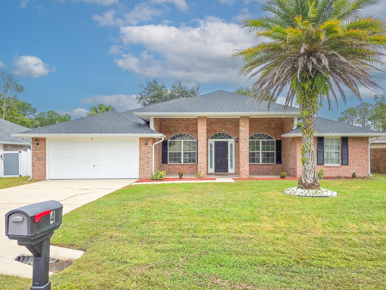 4 LLOWICK CT