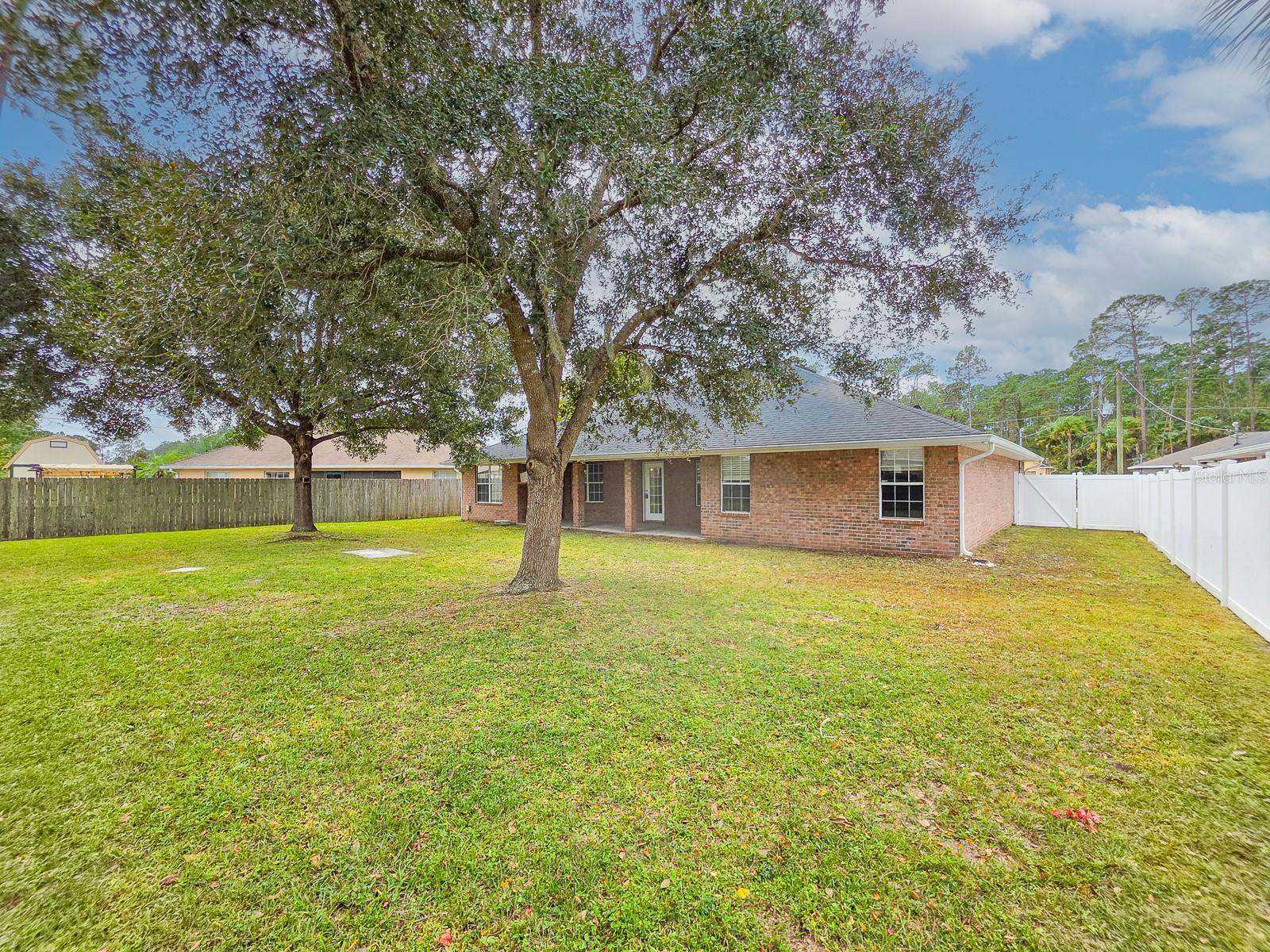 Single Family Residence at 4 LLOWICK CT, PALM COAST, photo 8 of 53