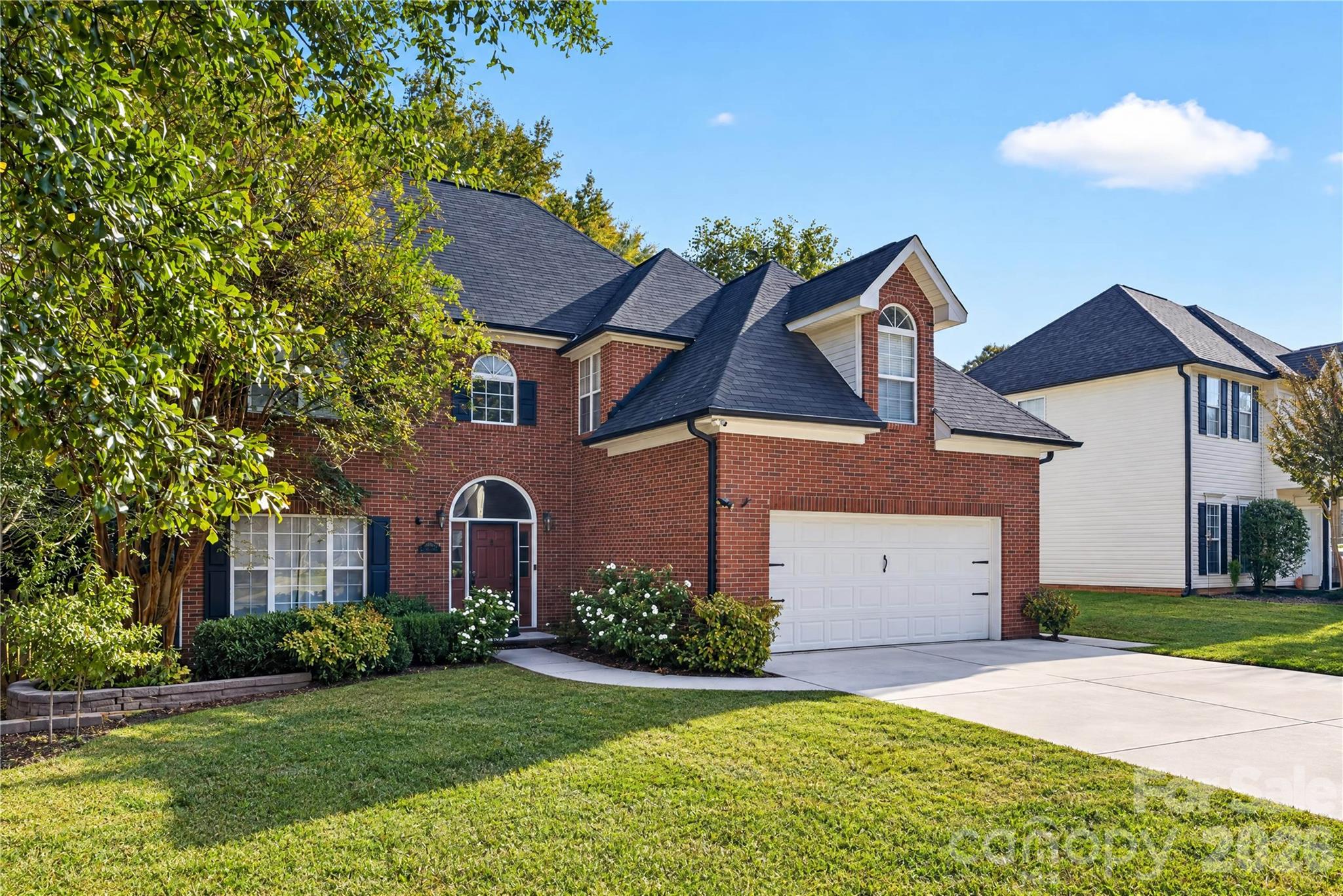 Single Family Residence at 12520 Vantage Point Lane, Huntersville, photo 4 of 37