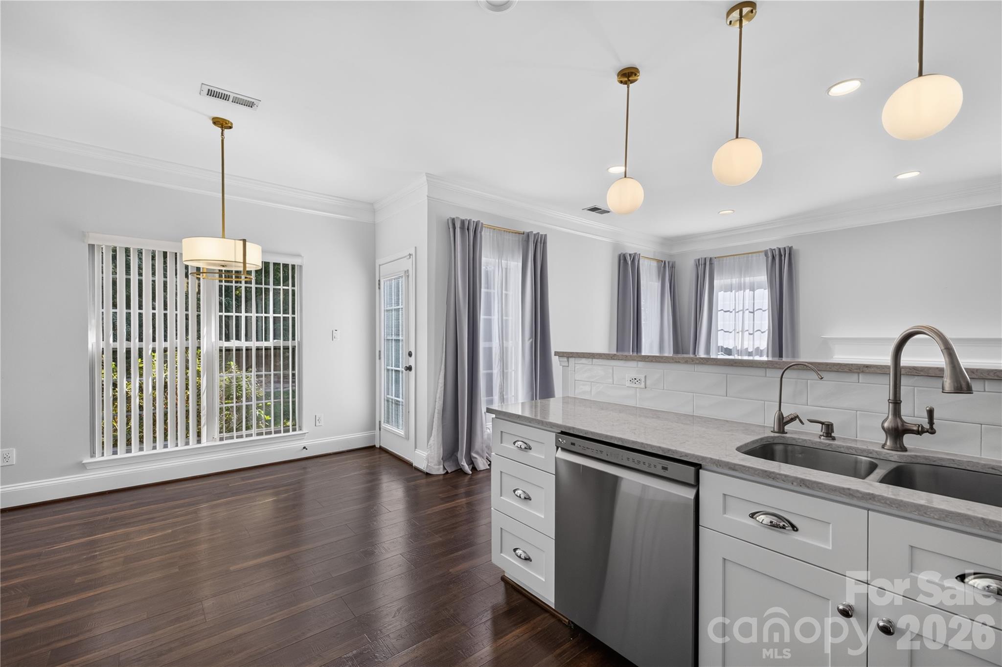 Breakfast Nook next to a panoramic windows on three sides! - 12520 Vantage Point Lane, Huntersville