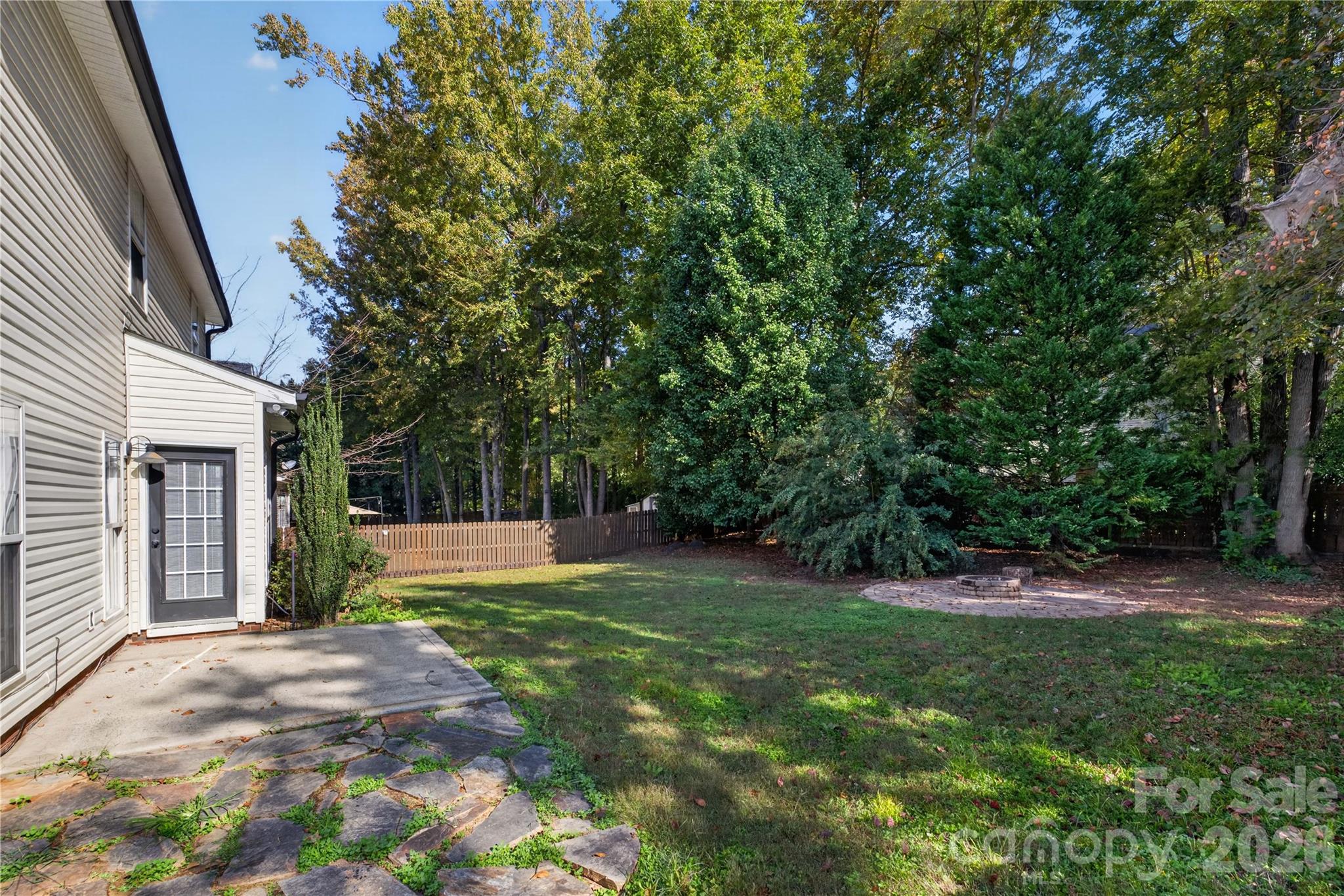 Green and private backyard - 12520 Vantage Point Lane, Huntersville