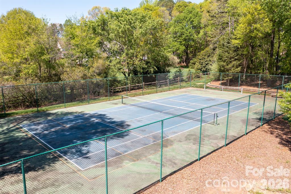 Community tennis court - 12520 Vantage Point Lane, Huntersville