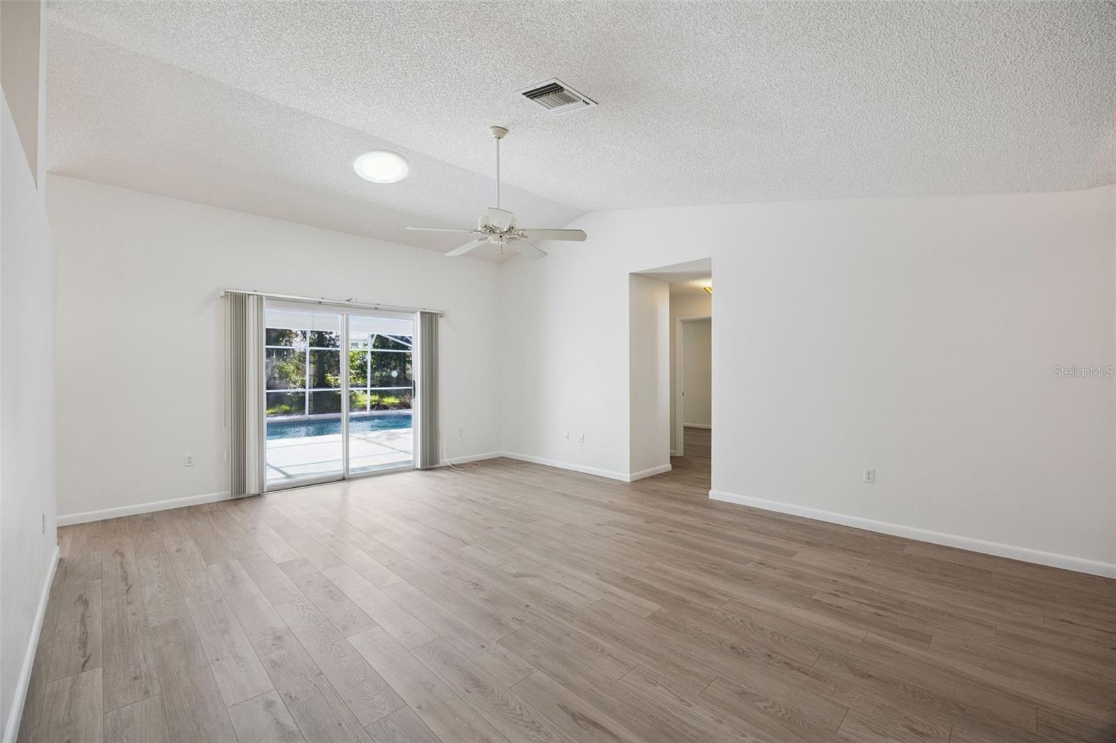 Single Family Residence at 26233 NEWCOMBE CIR, LEESBURG, photo 11 of 80