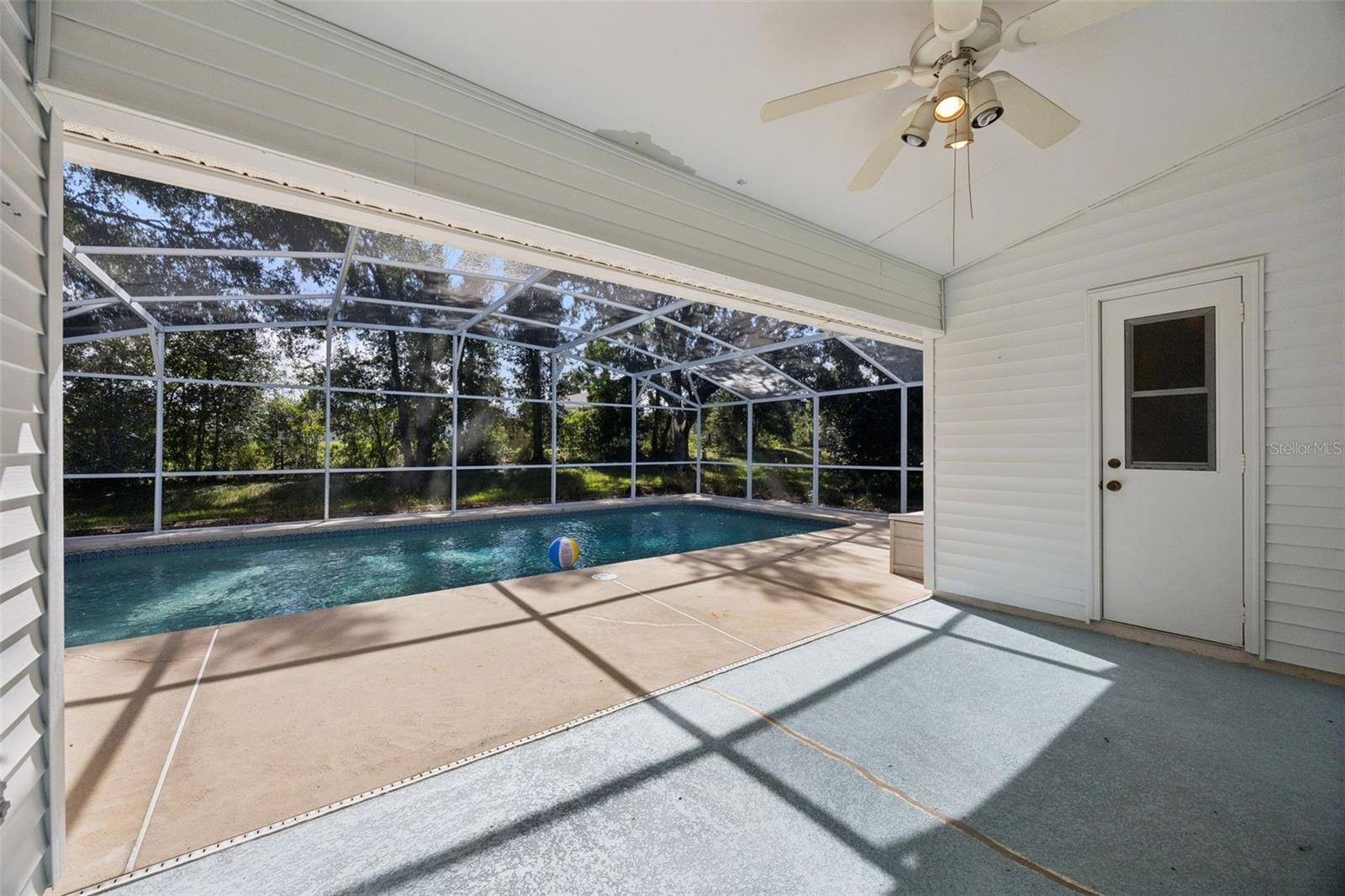Single Family Residence at 26233 NEWCOMBE CIR, LEESBURG, photo 24 of 80