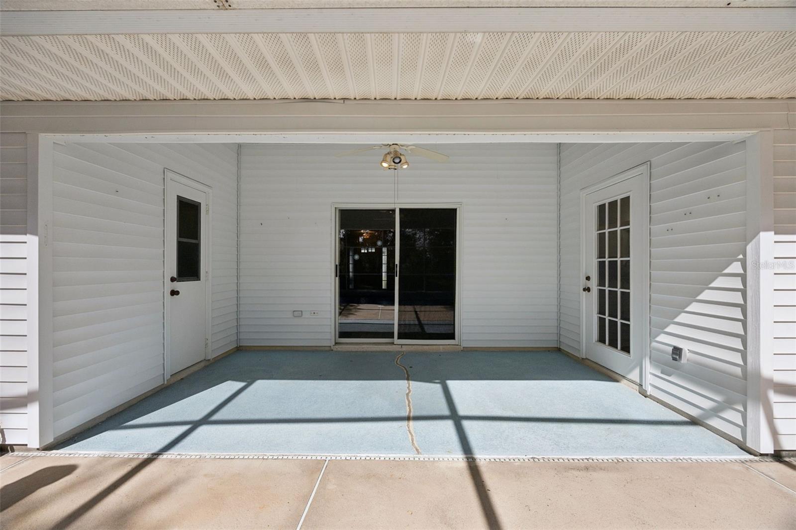Single Family Residence at 26233 NEWCOMBE CIR, LEESBURG, photo 32 of 80