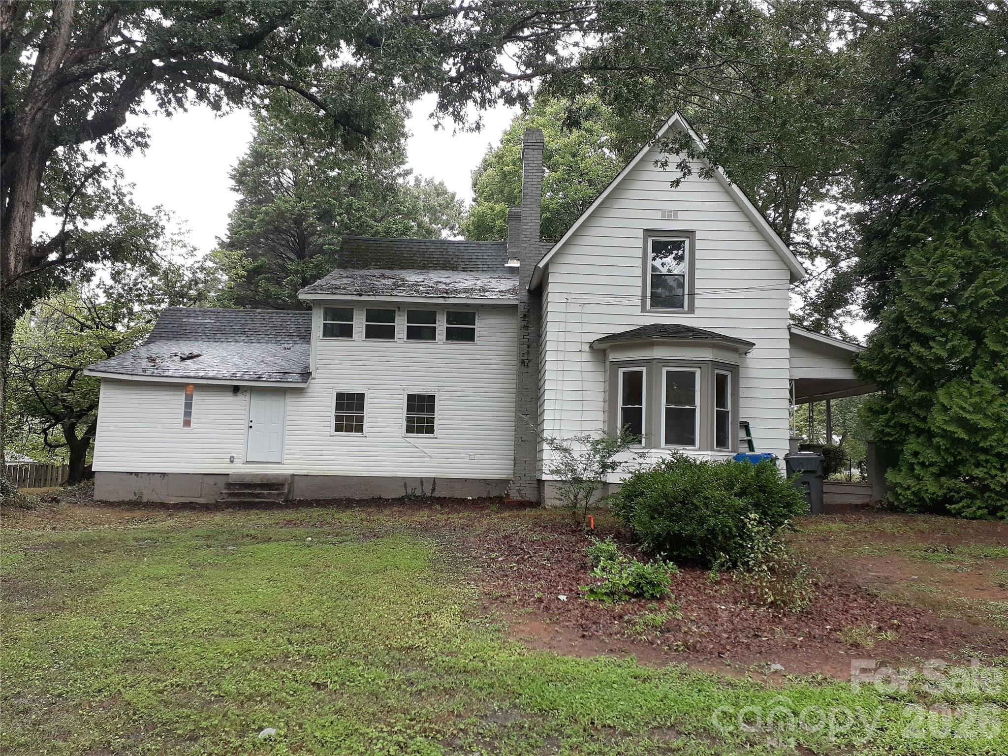 Single Family Residence at 310 E Church Street, Troutman, photo 4 of 32