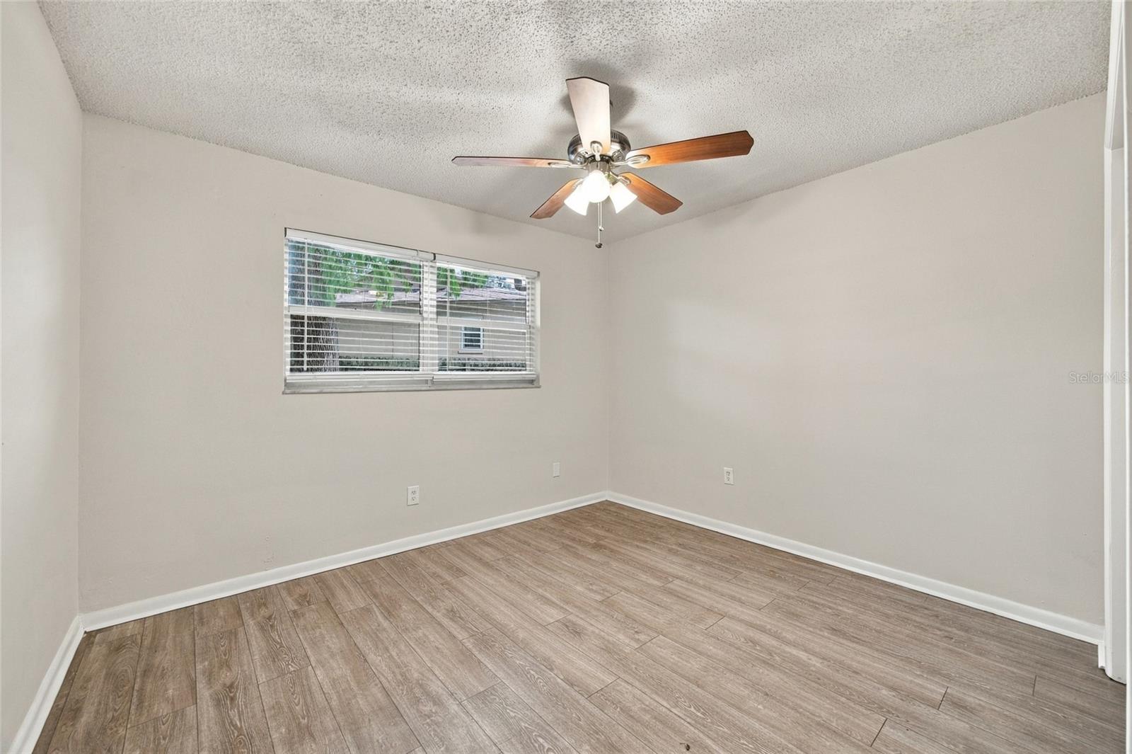 Front Bedroom - 2704 WOODVIEW CT, CLEARWATER