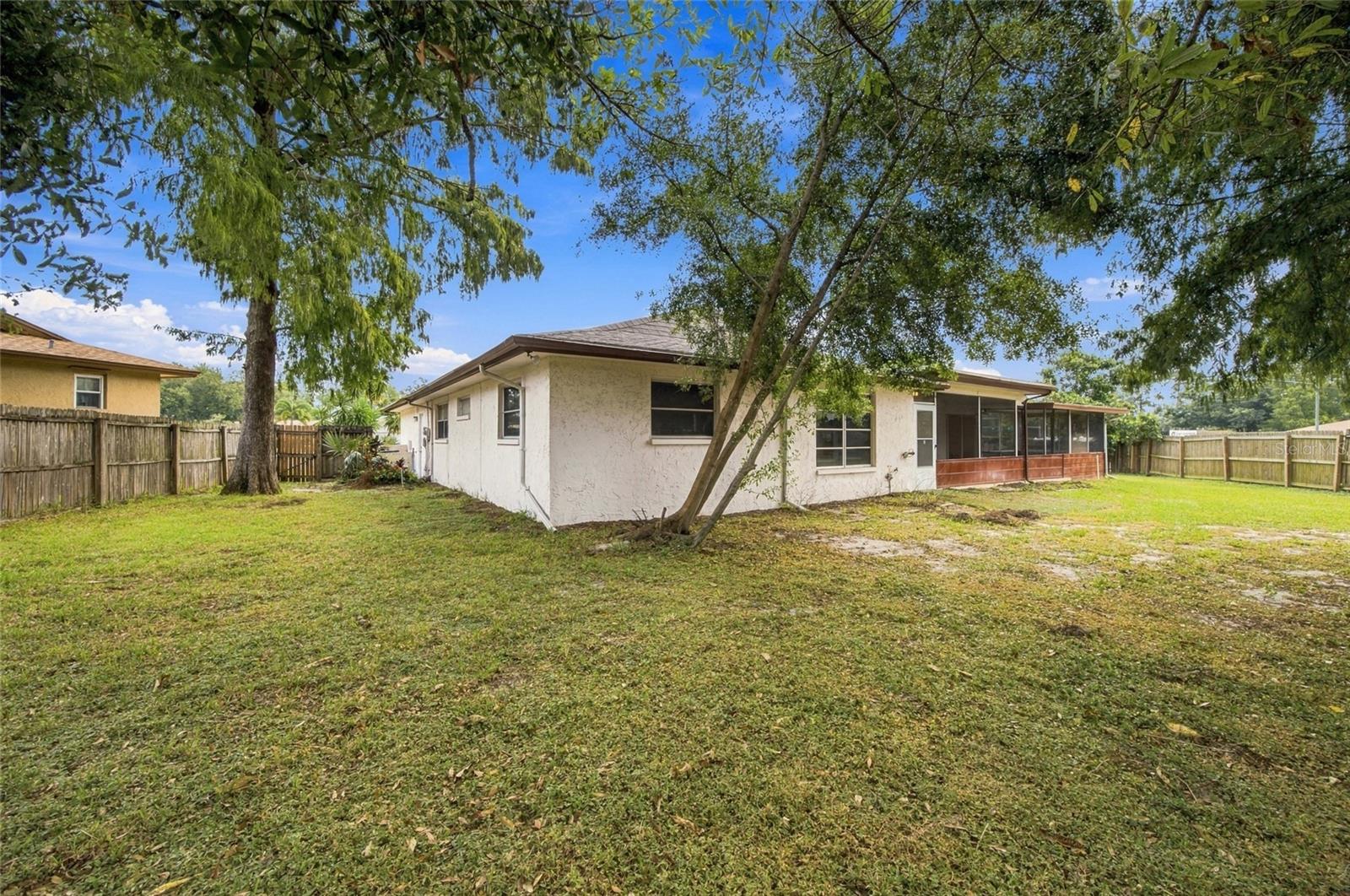 Single Family Residence at 2704 WOODVIEW CT, CLEARWATER, photo 30 of 33