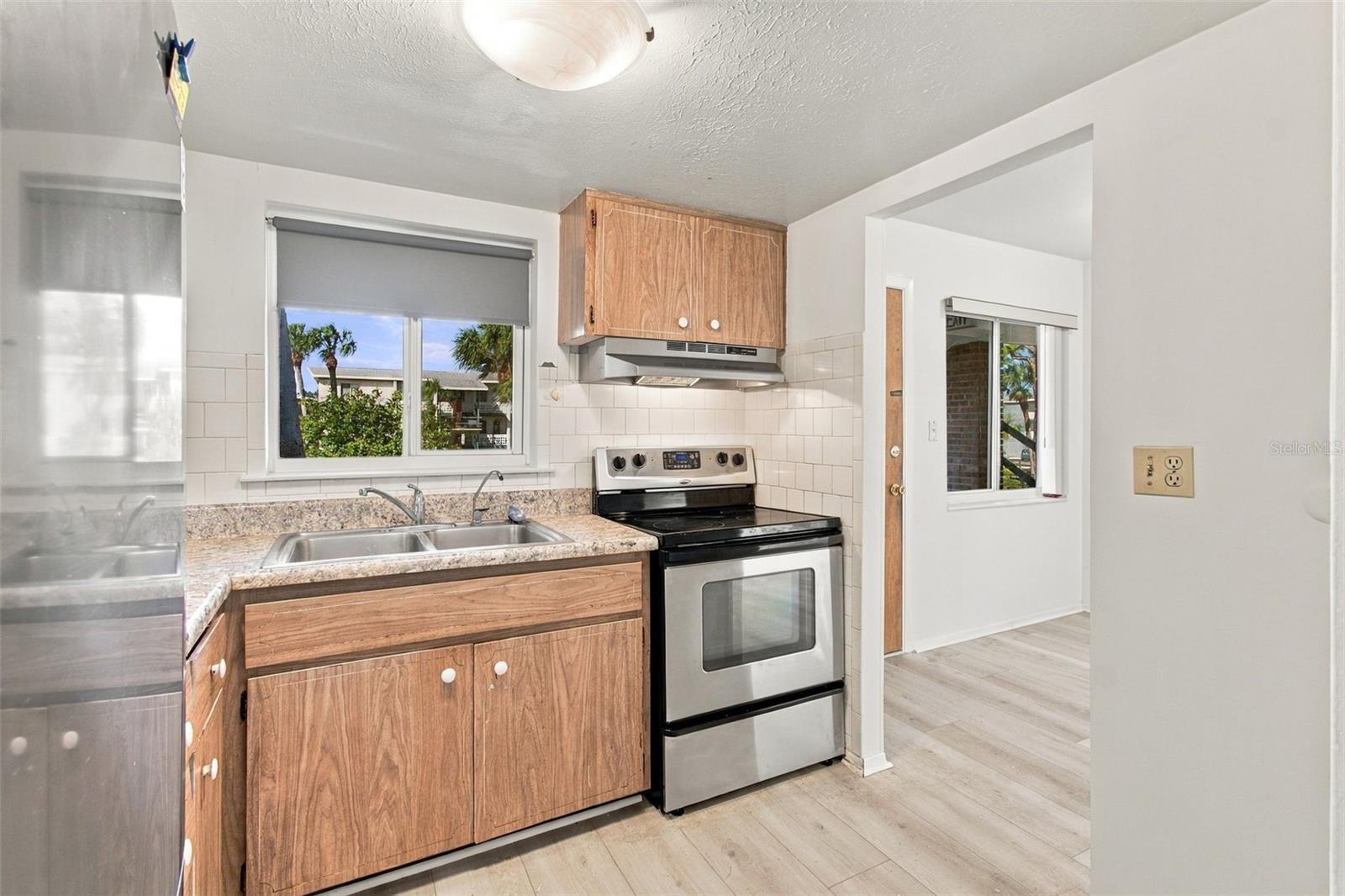 Stainless appliances - 5929 17TH ST W #A22, BRADENTON