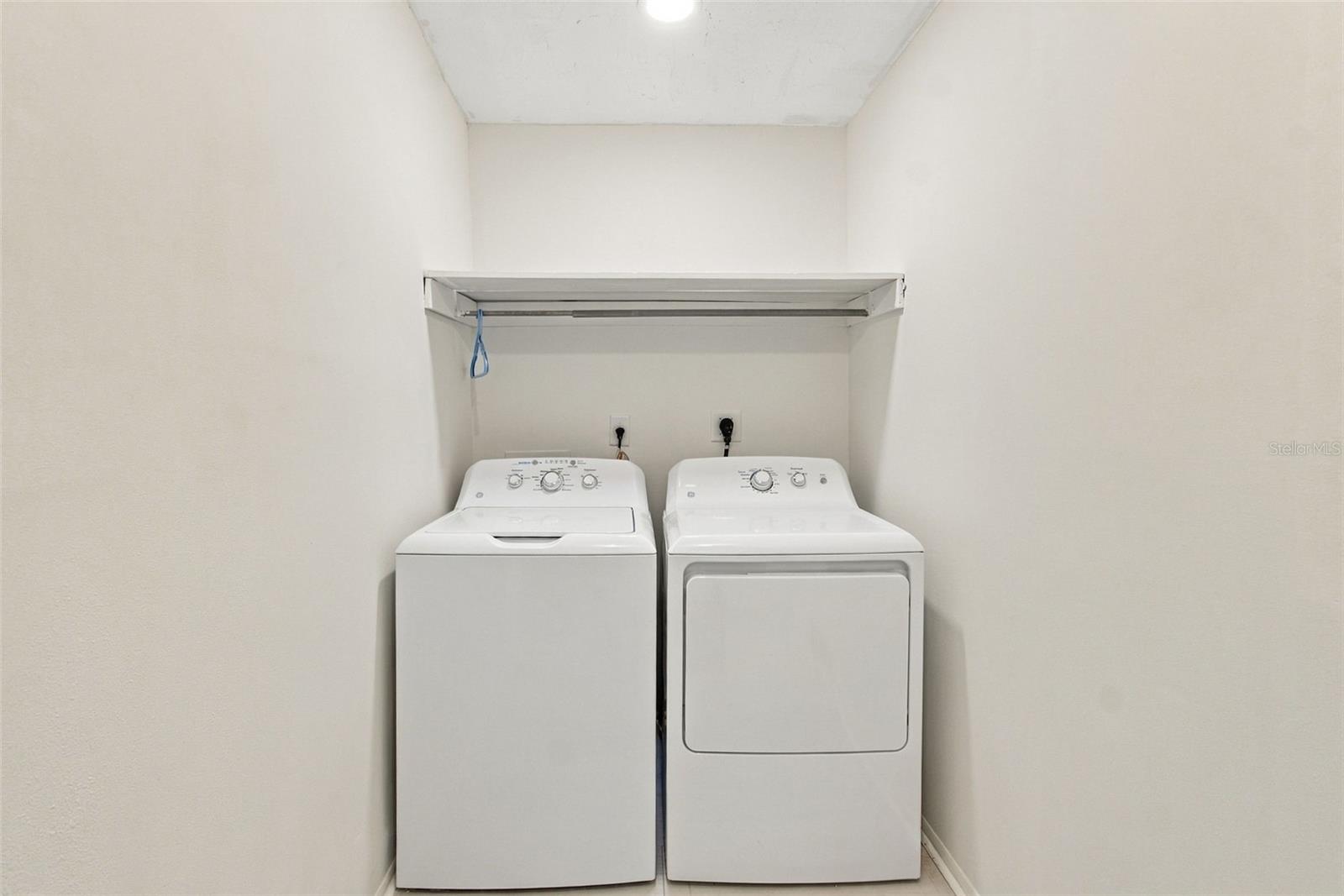 Washer dryer included. - 5929 17TH ST W #A22, BRADENTON