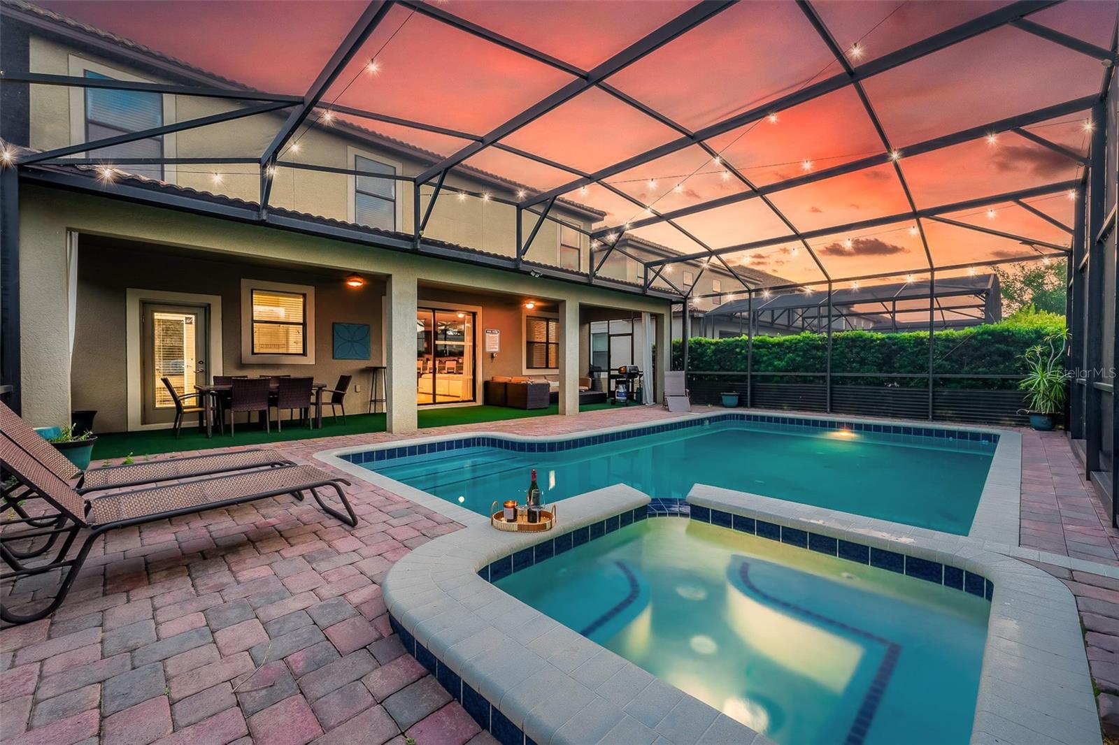 Beautifully Illuminated Pool and Spa, Perfect for Relaxing Florida Evenings - 1520 MOON VALLEY DR, DAVENPORT