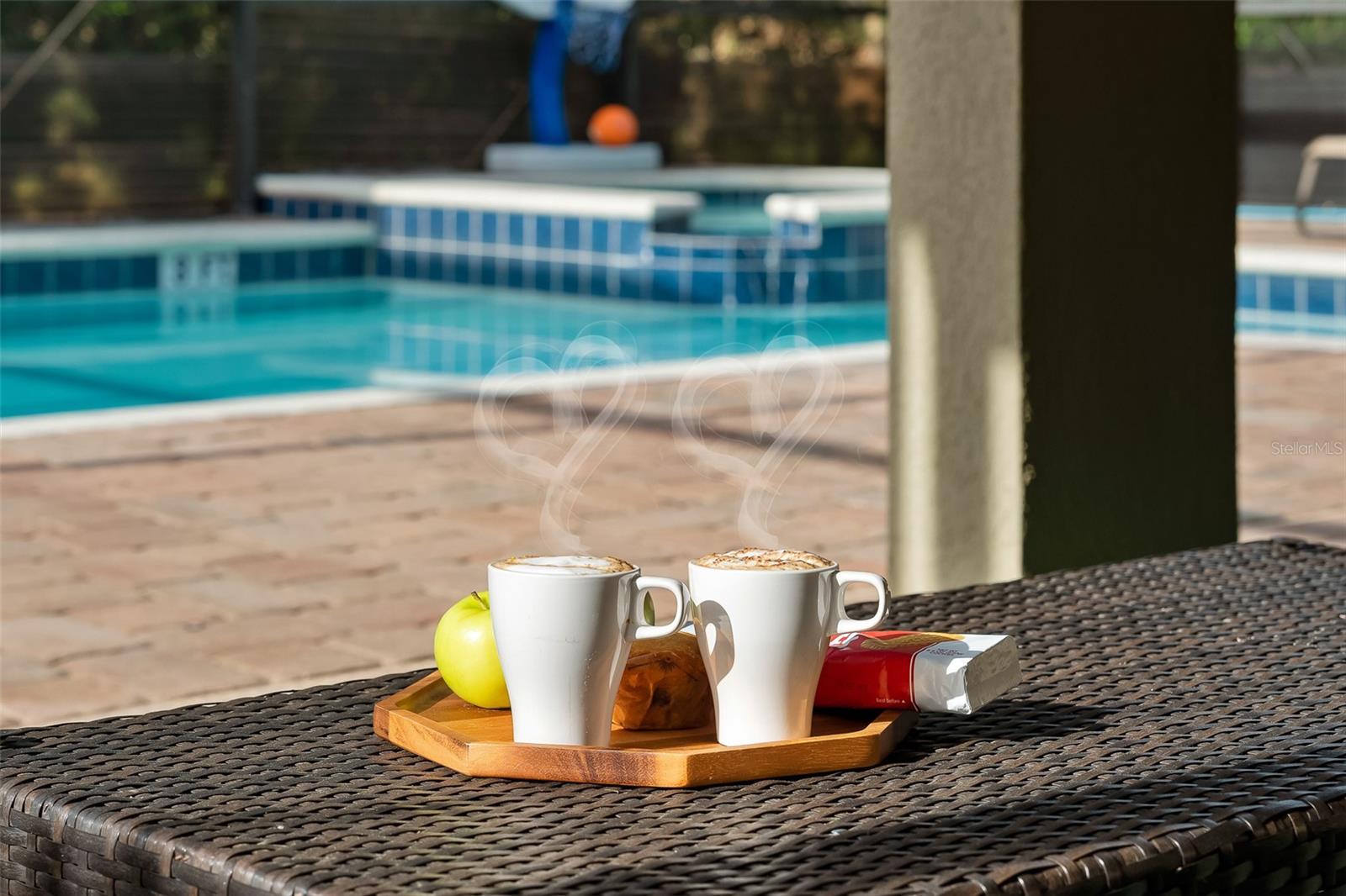 Poolside Refreshments and Relaxation Just Steps from the Covered Lanai - 1520 MOON VALLEY DR, DAVENPORT