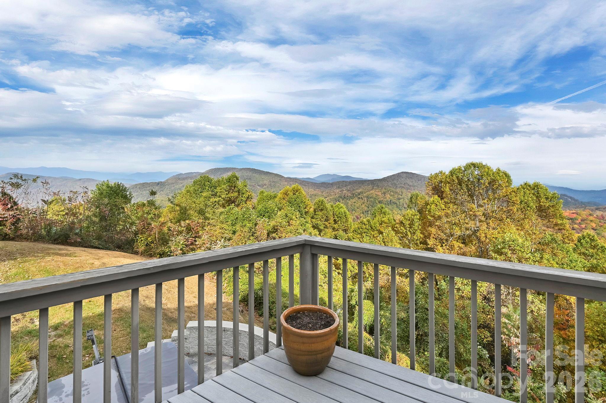 Enjoy the Catawba Valley views - 107 Fawns Rest None, Black Mountain