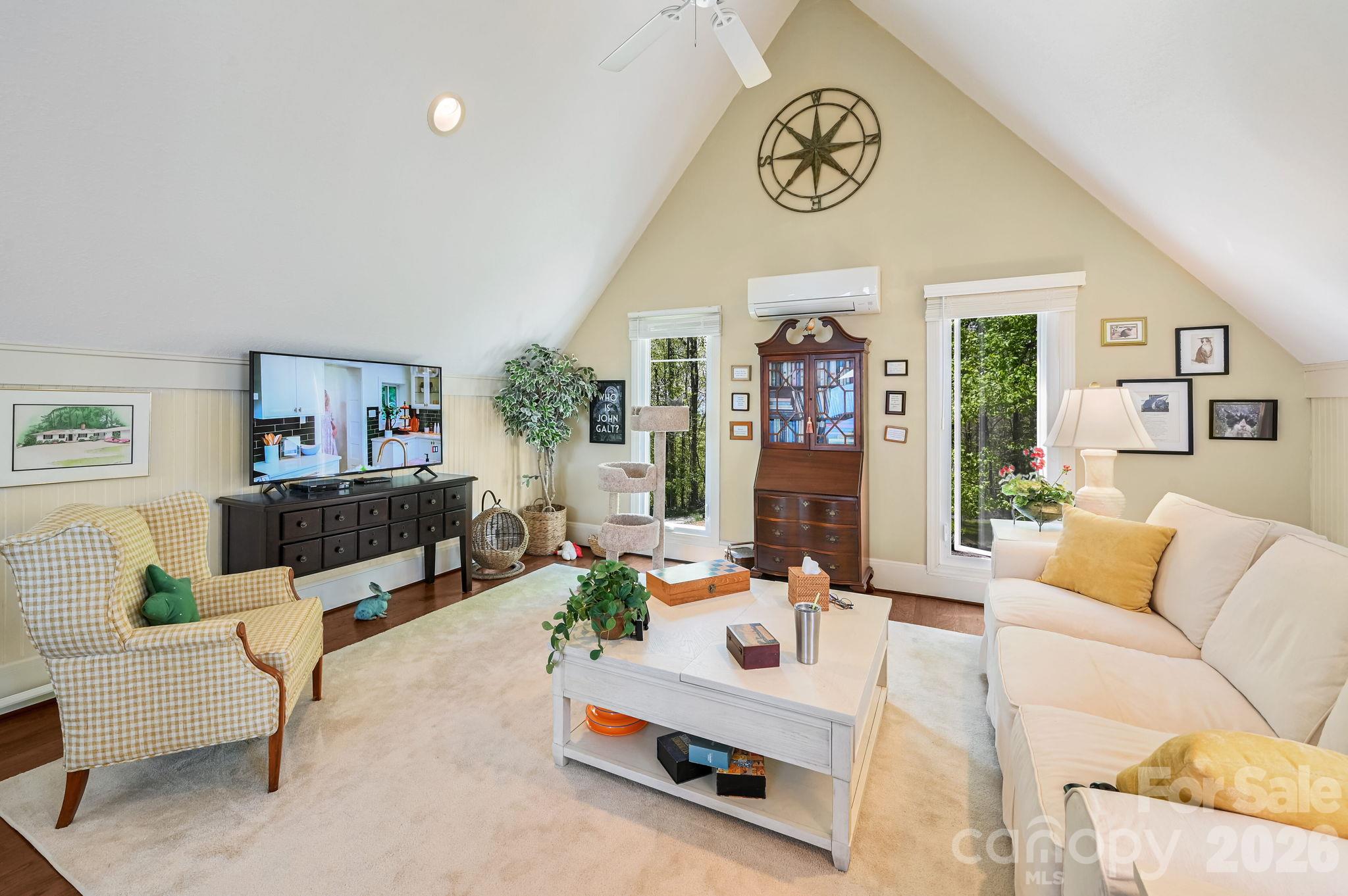 Loft space perfect for relaxation - 107 Fawns Rest None, Black Mountain