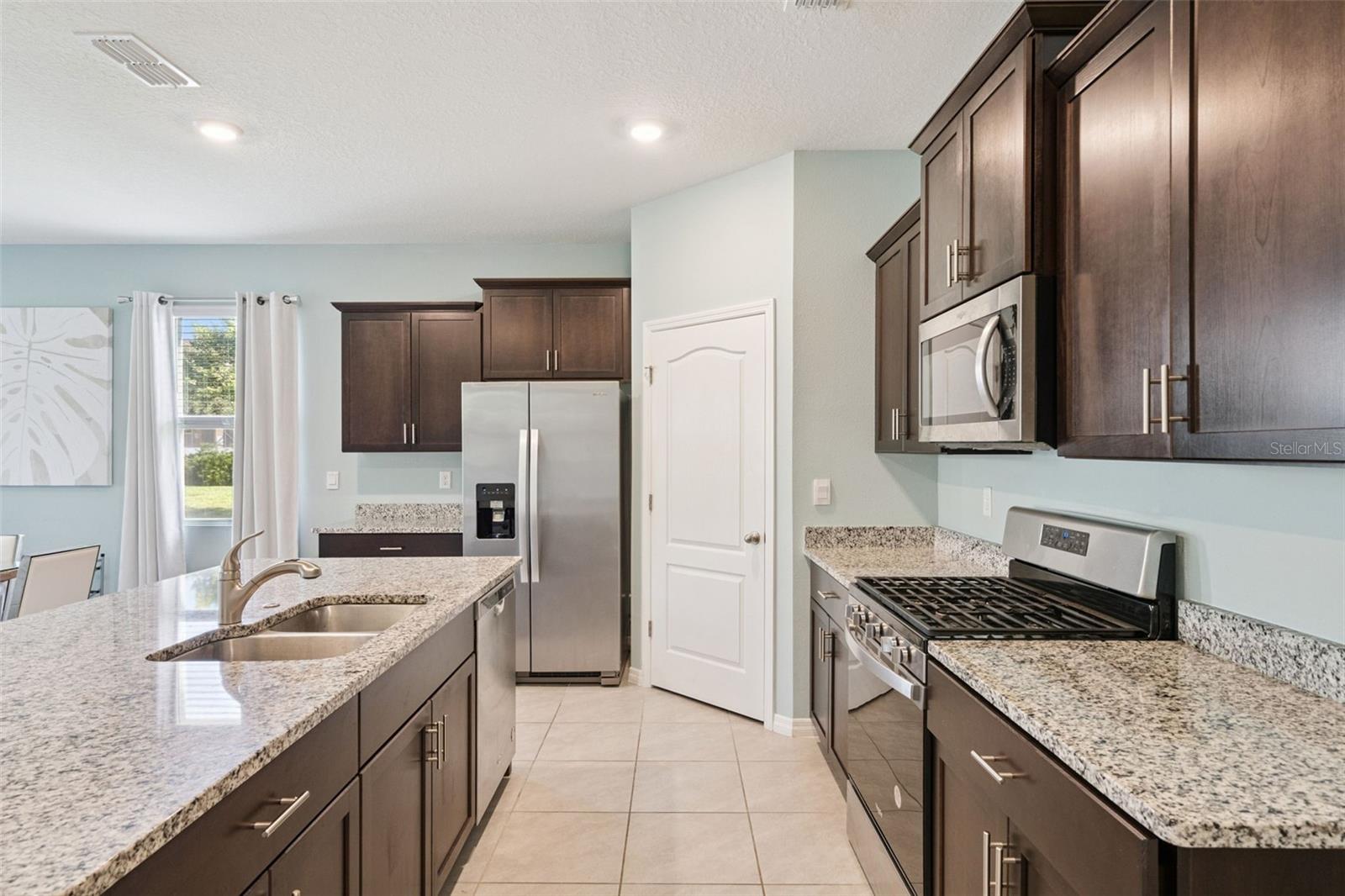Single Family Residence at 7646 OAKMOSS LOOP, DAVENPORT, photo 18 of 78